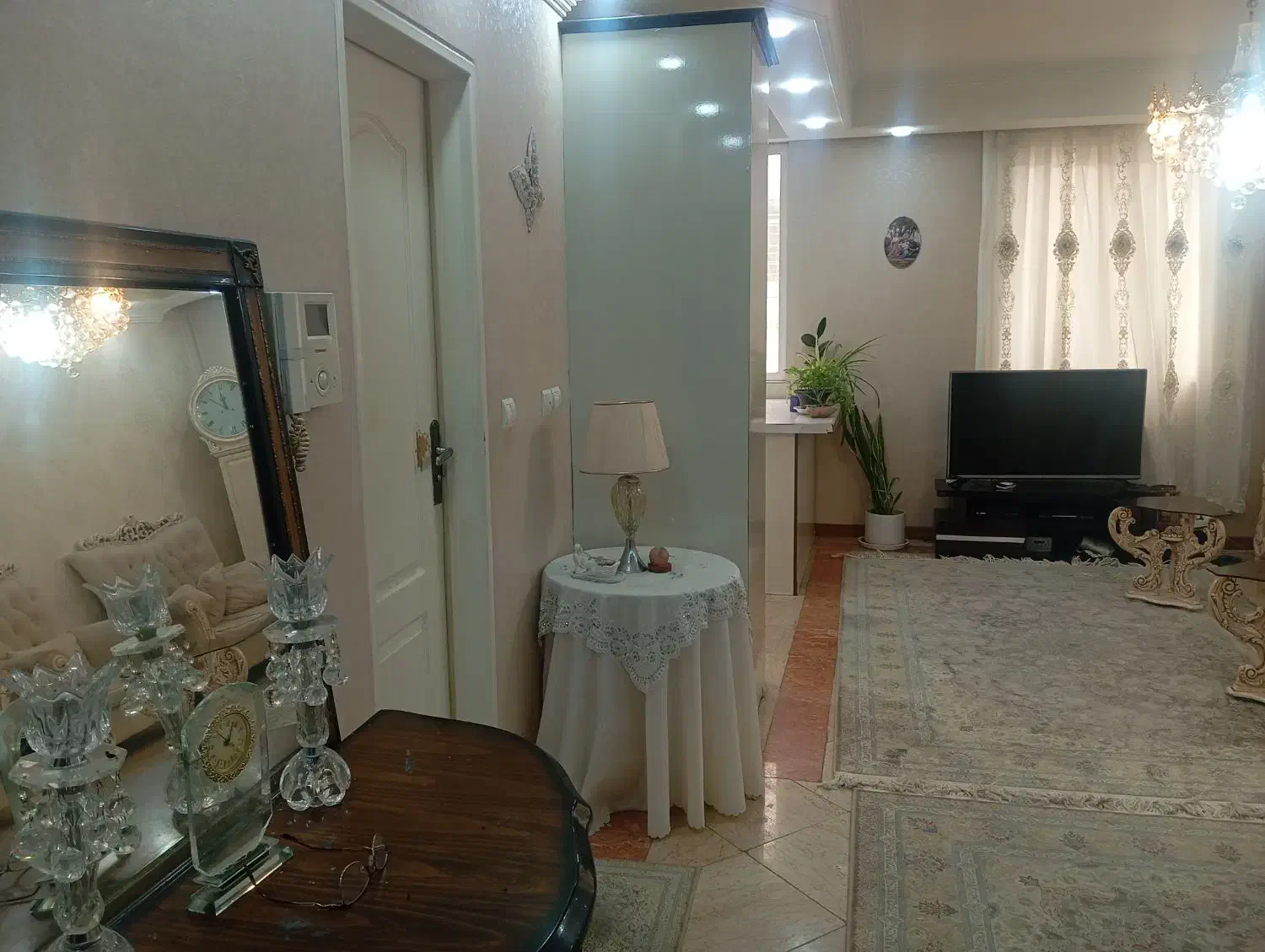 55 متر آسانسور دار نبرد نزدیک فرزانه|فروش آپارتمان|تهران, صد دستگاه|دیوار