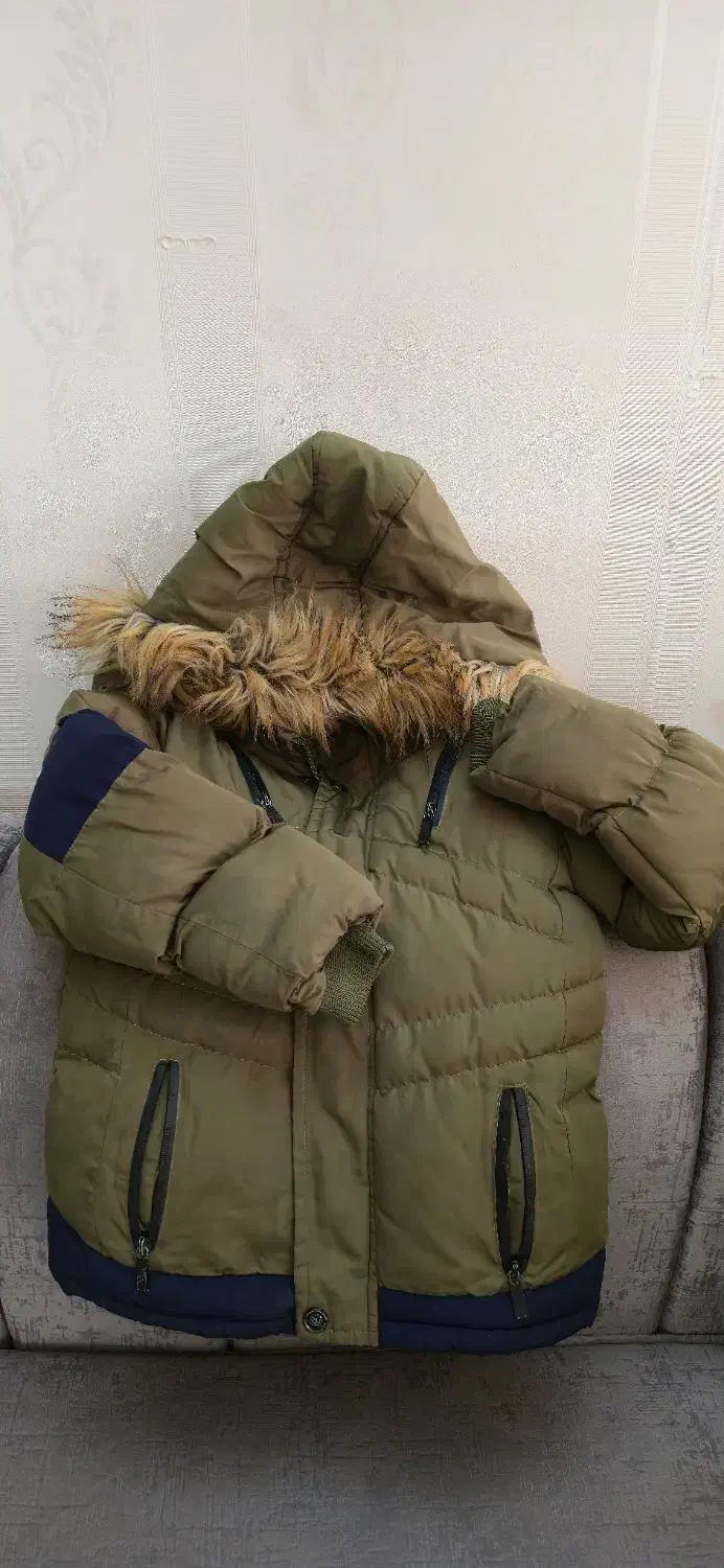 کاپشن نو|کفش و لباس بچه|مشهد, آبکوه|دیوار