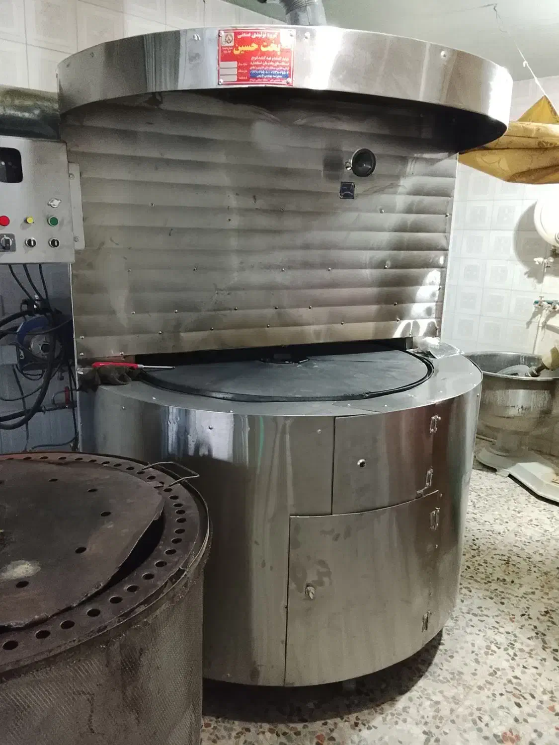 فروش تنور گردان مناسب برای پخت انواع نان وپیتزا|اجاق گاز و لوازم برقی پخت‌وپز|جیرفت, |دیوار