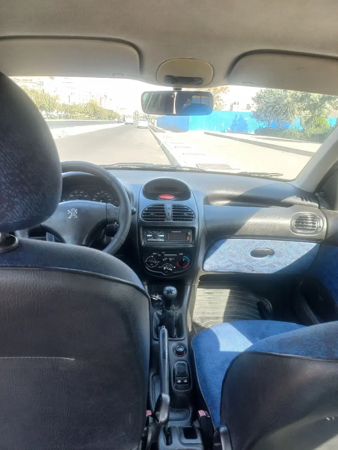 پژو۲۰۶نقره‌ای‌‌‌قابل‌معاوضه|خودرو سواری و وانت|تهران, شهرک طالقانی|دیوار