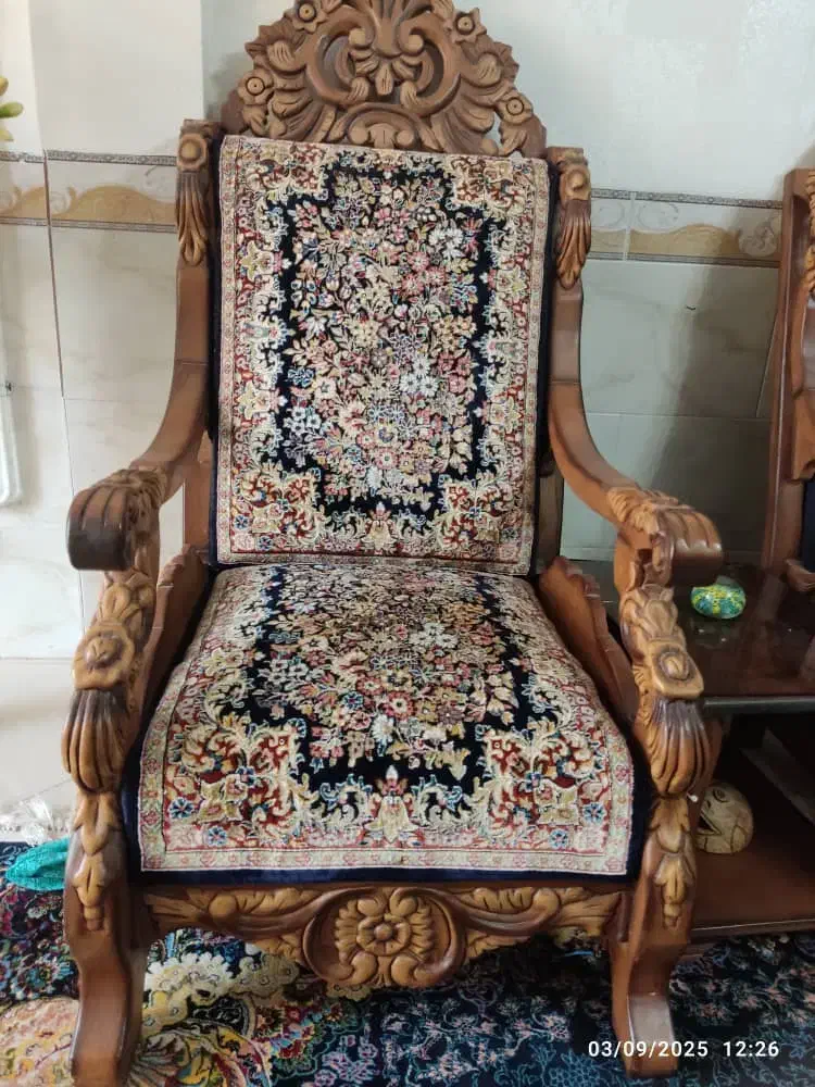 مبل قالی 6نفره سالم و|مبلمان خانگی و میز عسلی|کرمان, |دیوار