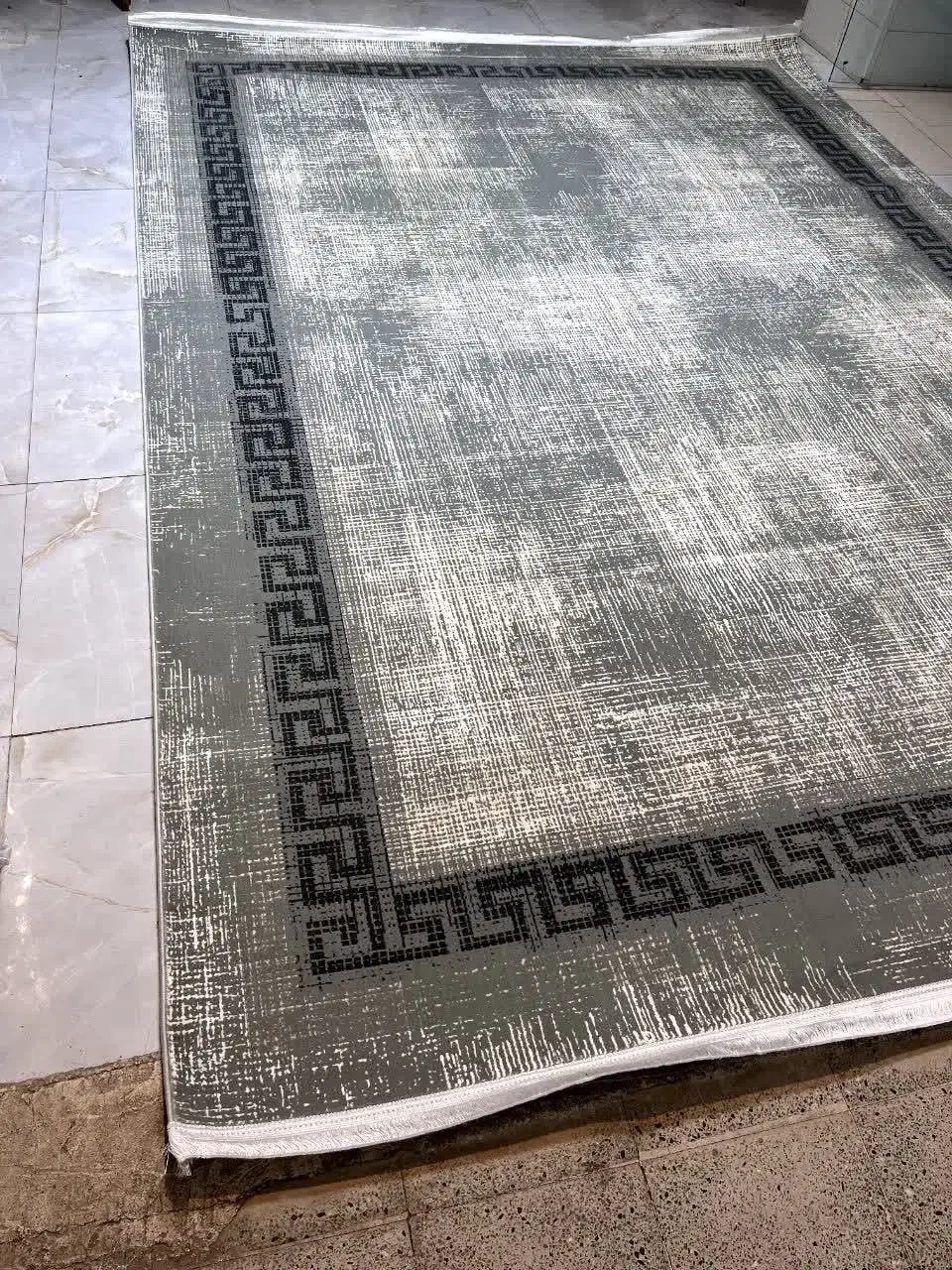 فرش ساده ومدرن ورساچه ۱۲۰۰شانه پتینه|فرش|بوشهر, |دیوار