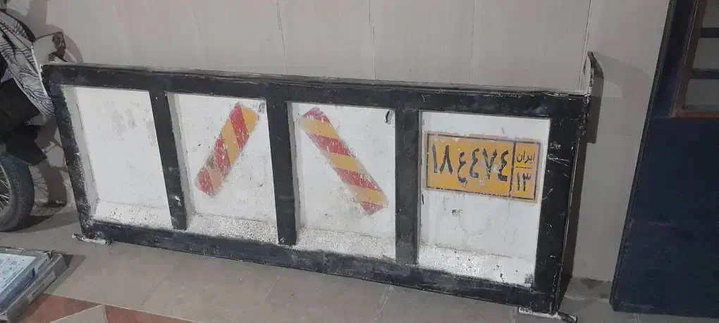 درب عقب کمپرسی ایسوزو ۵ تن|قطعات یدکی و لوازم جانبی|اصفهان, شهرستان|دیوار