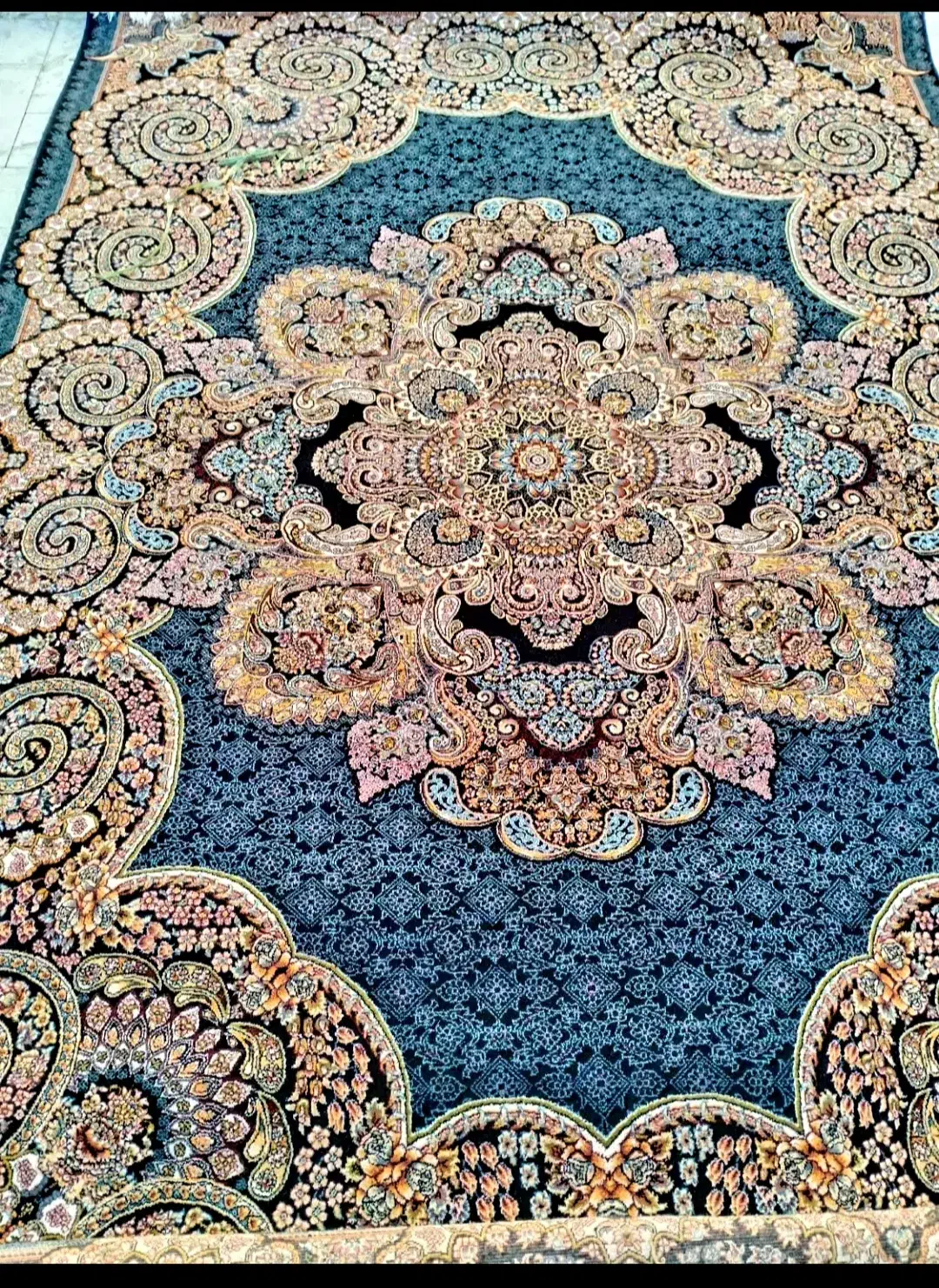 یک عدد۱۲متری دوعدد۶متری سالم  تمام نخ۷۰۰شونه|فرش|سنقر, |دیوار