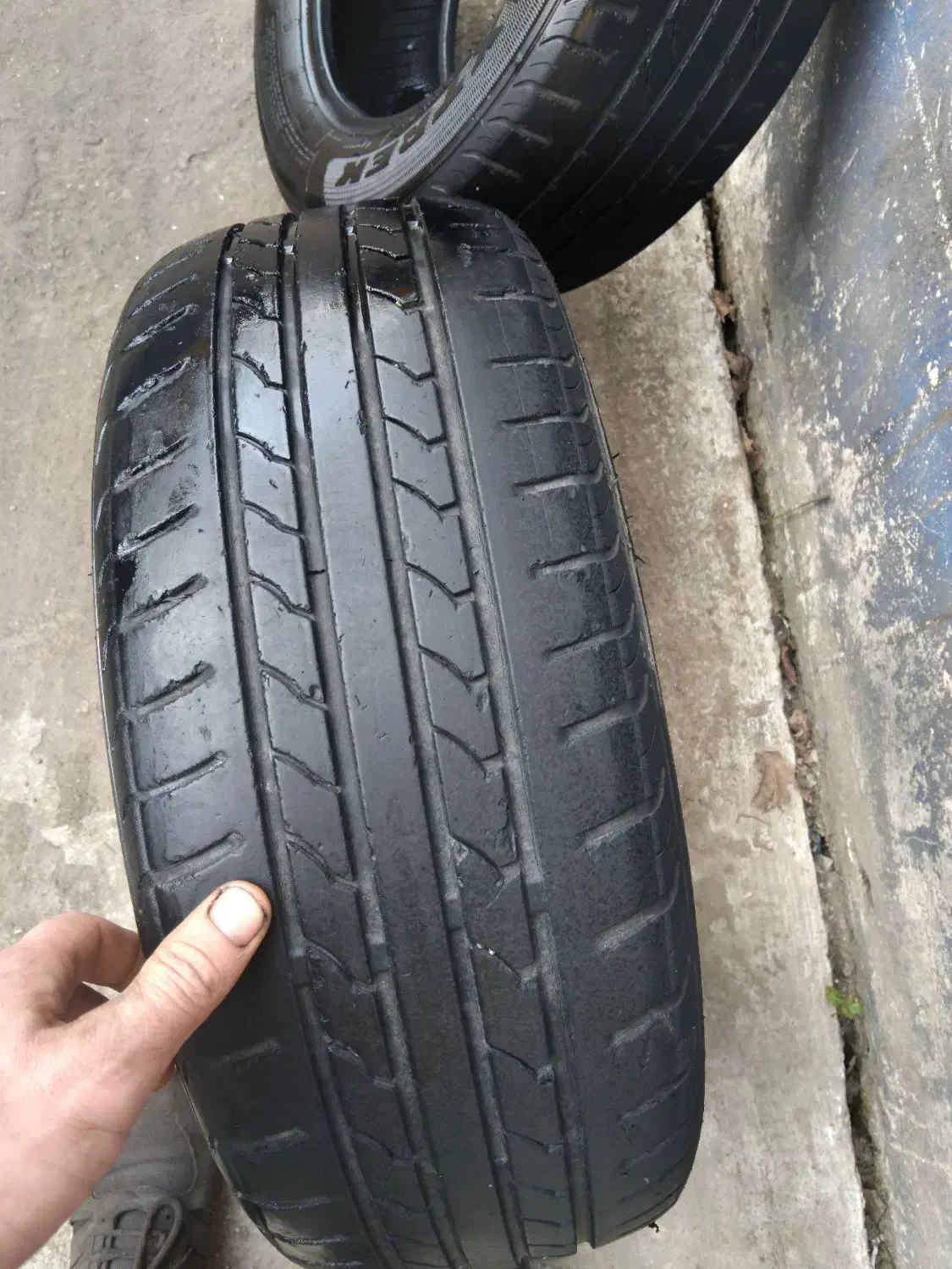 یک جفت لاستیک ۱۹۵ .۶۰.۱۴|قطعات یدکی و لوازم جانبی|رشت, لاکان|دیوار