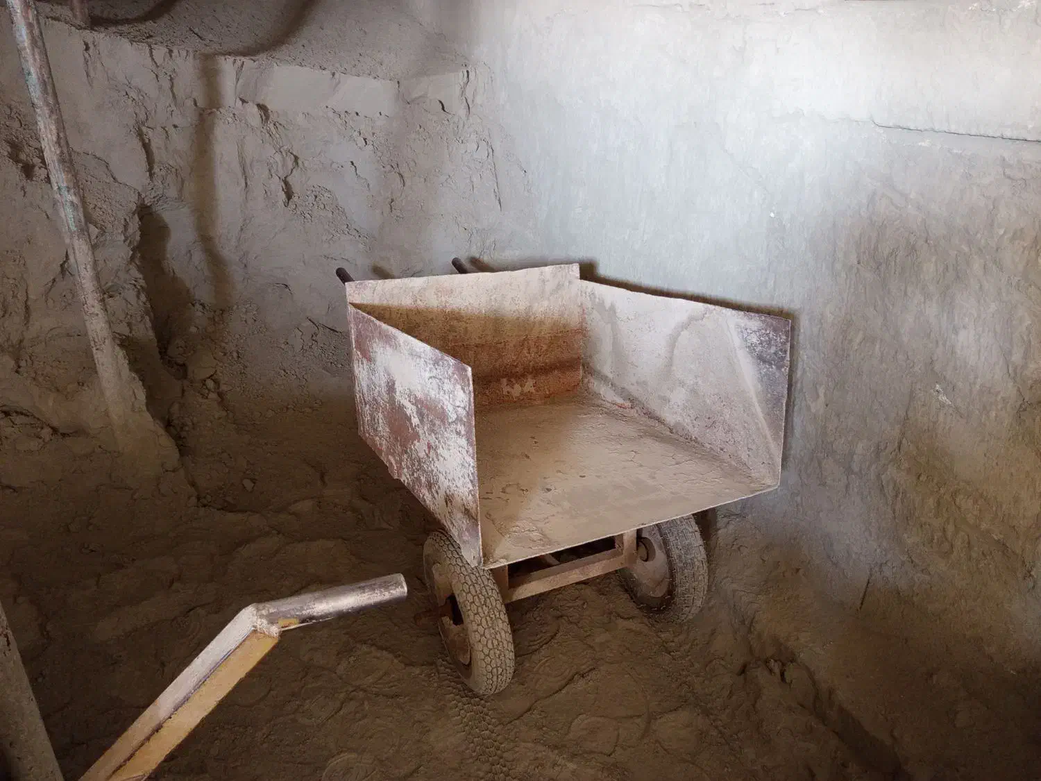 وسایل کارگاه بلوک زنی|ماشین‌آلات صنعتی|ورزنه, |دیوار