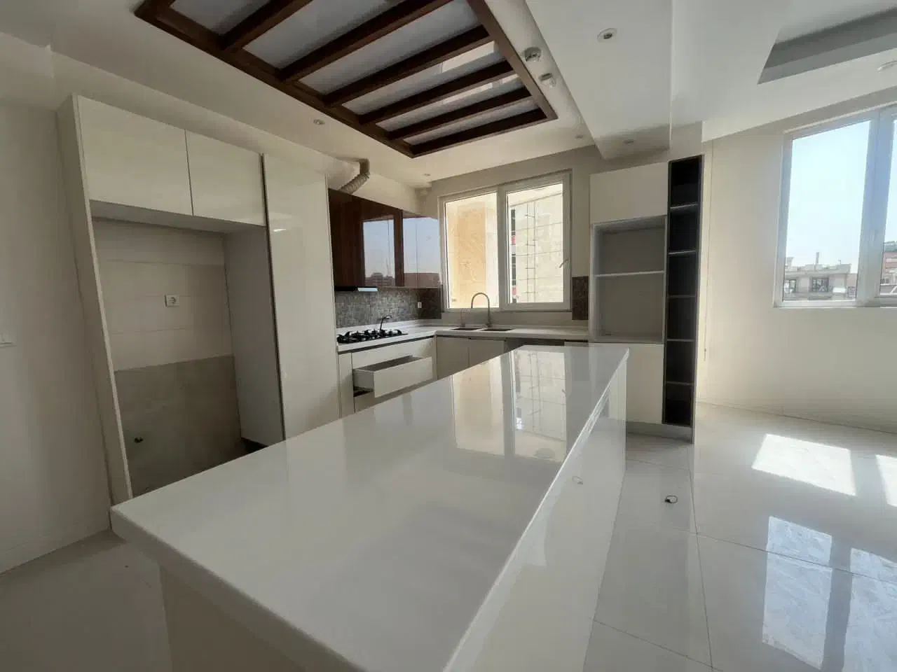 ۳۰۰متر۴خواب فول بازسازی یک از دو|اجارهٔ آپارتمان|تهران, پاسداران|دیوار