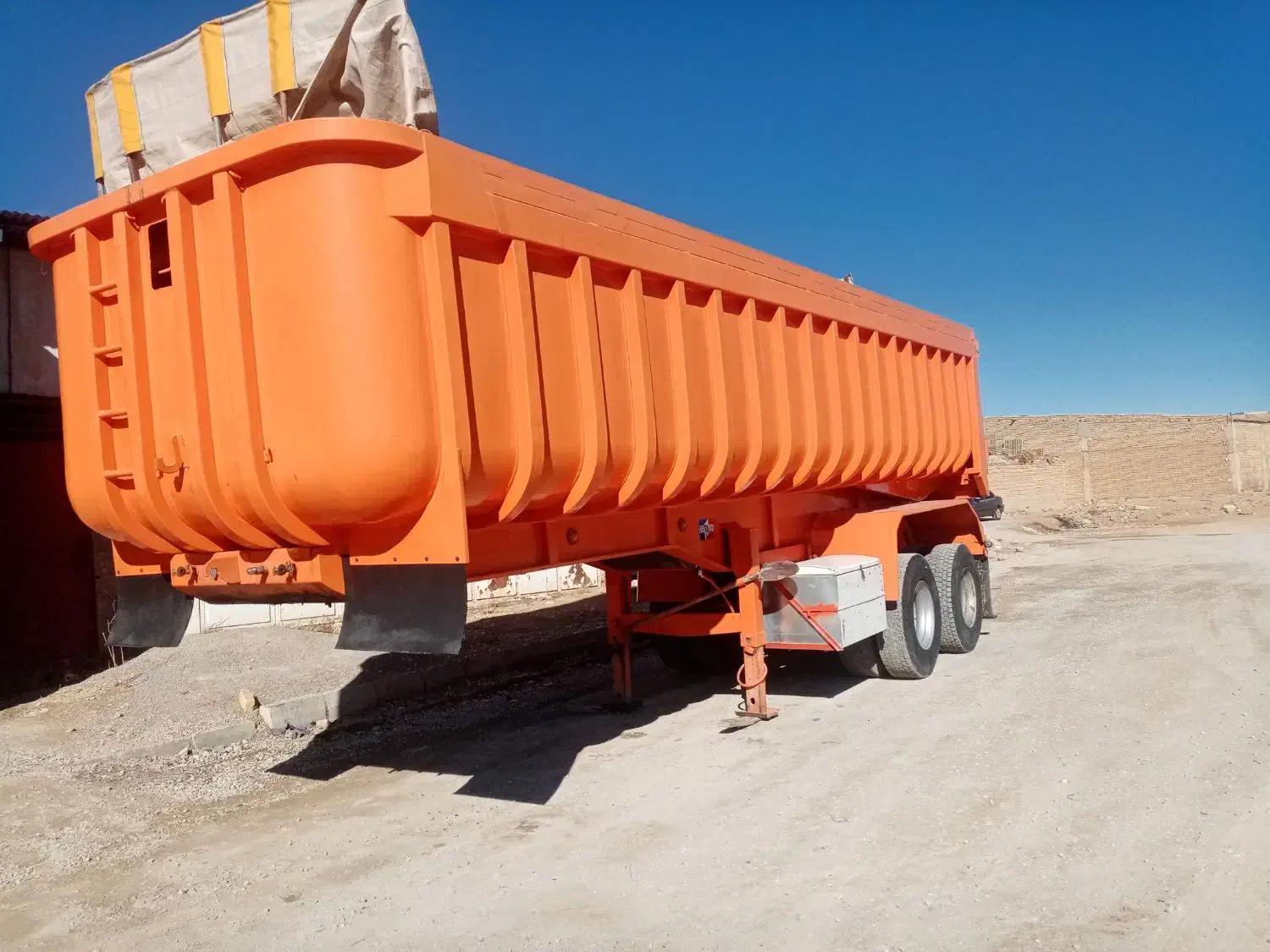 کمپرسی|خودرو سنگین|بروجن, |دیوار