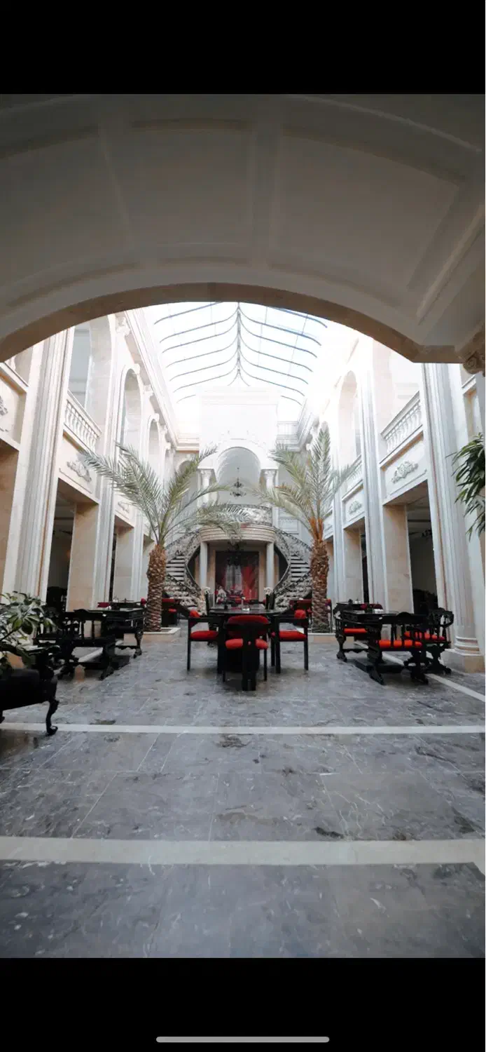 کار در رستوران با حقوق بین ۱۴ تا ۱۶|استخدام خدمات فروشگاه و رستوران|کاشان, فین بزرگ|دیوار