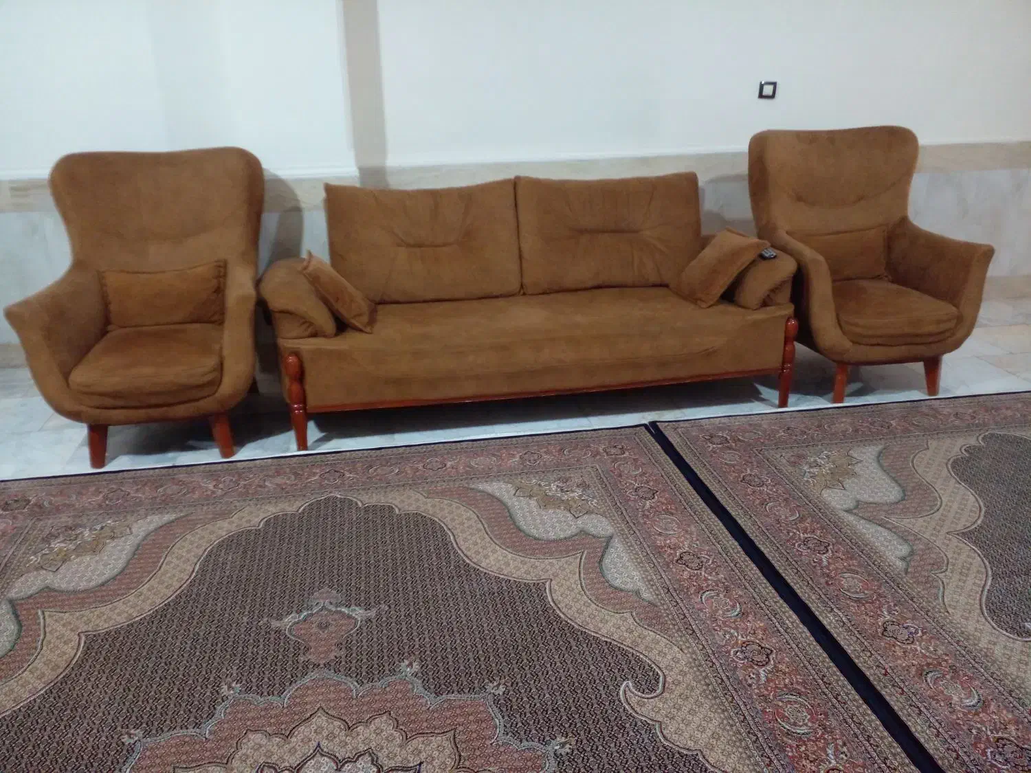 مبل راحتی|مبلمان خانگی و میز عسلی|رباط‌کریم, الارد|دیوار