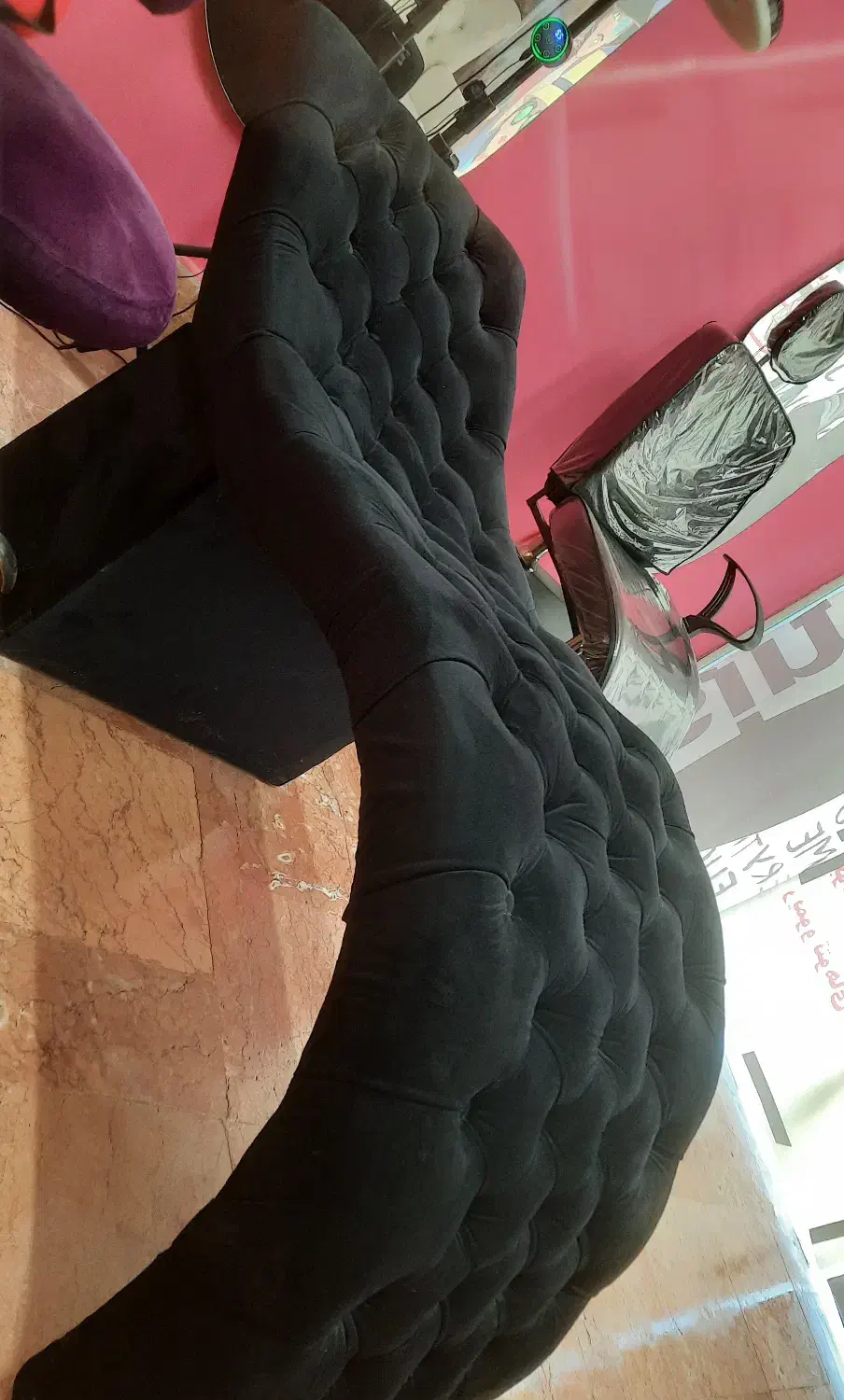 فروش فوری تخت و صندلی ارایشگاه|آرایشگاه و سالنهای زیبایی|نوشهر, |دیوار