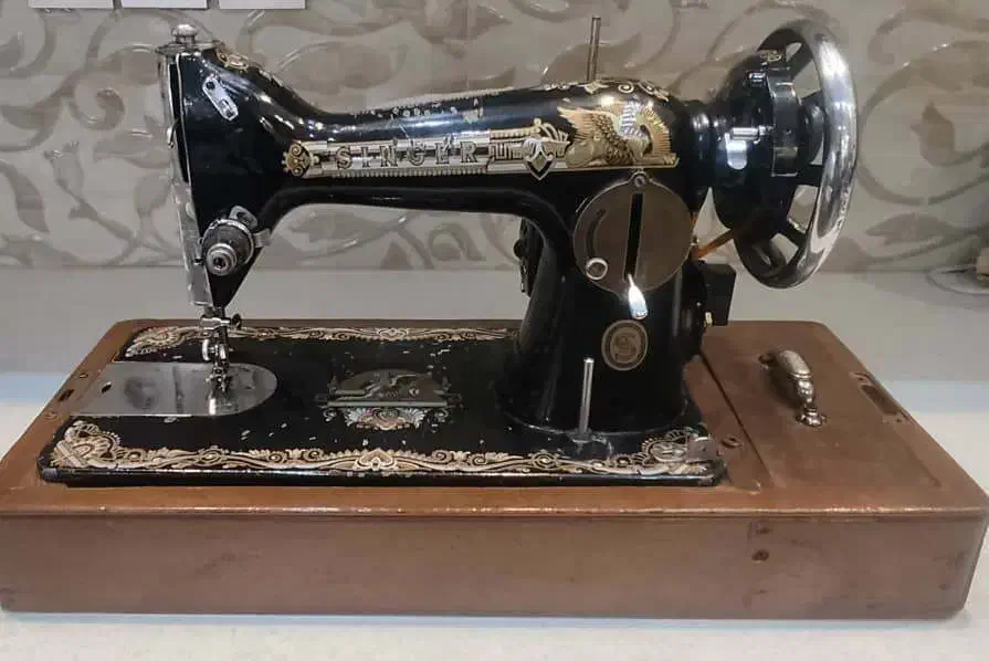 چرخ خیاطی سینگر. اصل آلمان تمیز|چرخ خیاطی و ریسندگی|یزد, |دیوار