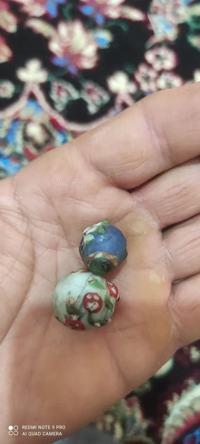 مقداری مهره|کلکسیون اشیاء عتیقه|ایذه, |دیوار