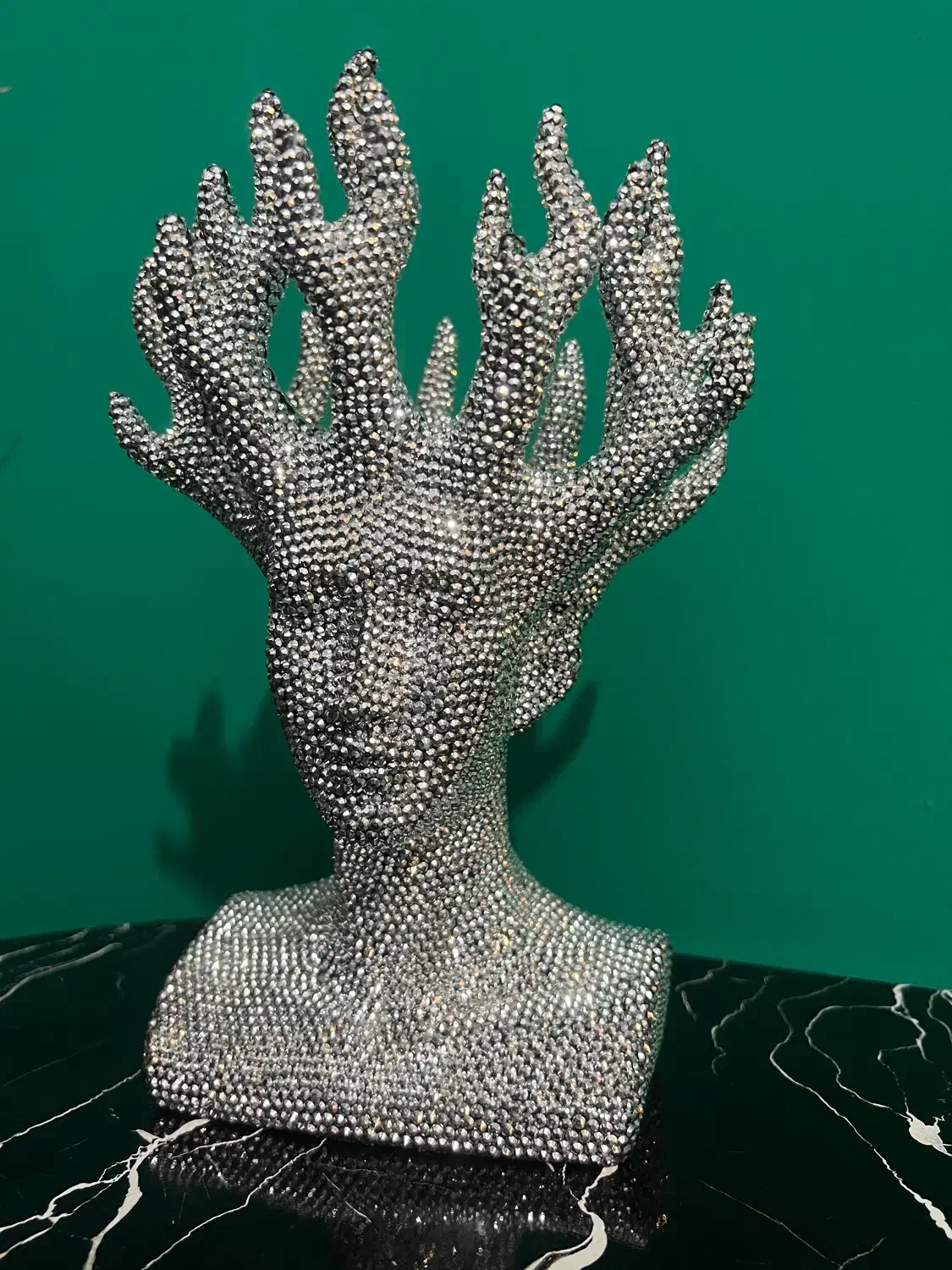 مجسمه کاستوم نگینی دستساز|مجسمه، تندیس، ماکت|رشت, فرزانه|دیوار