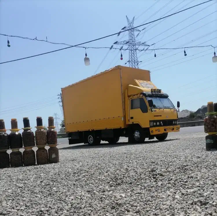 باربری اسباب کشی جابجای کارگروهمراه باماشین خاور|خدمات حمل و نقل|چمستان, |دیوار