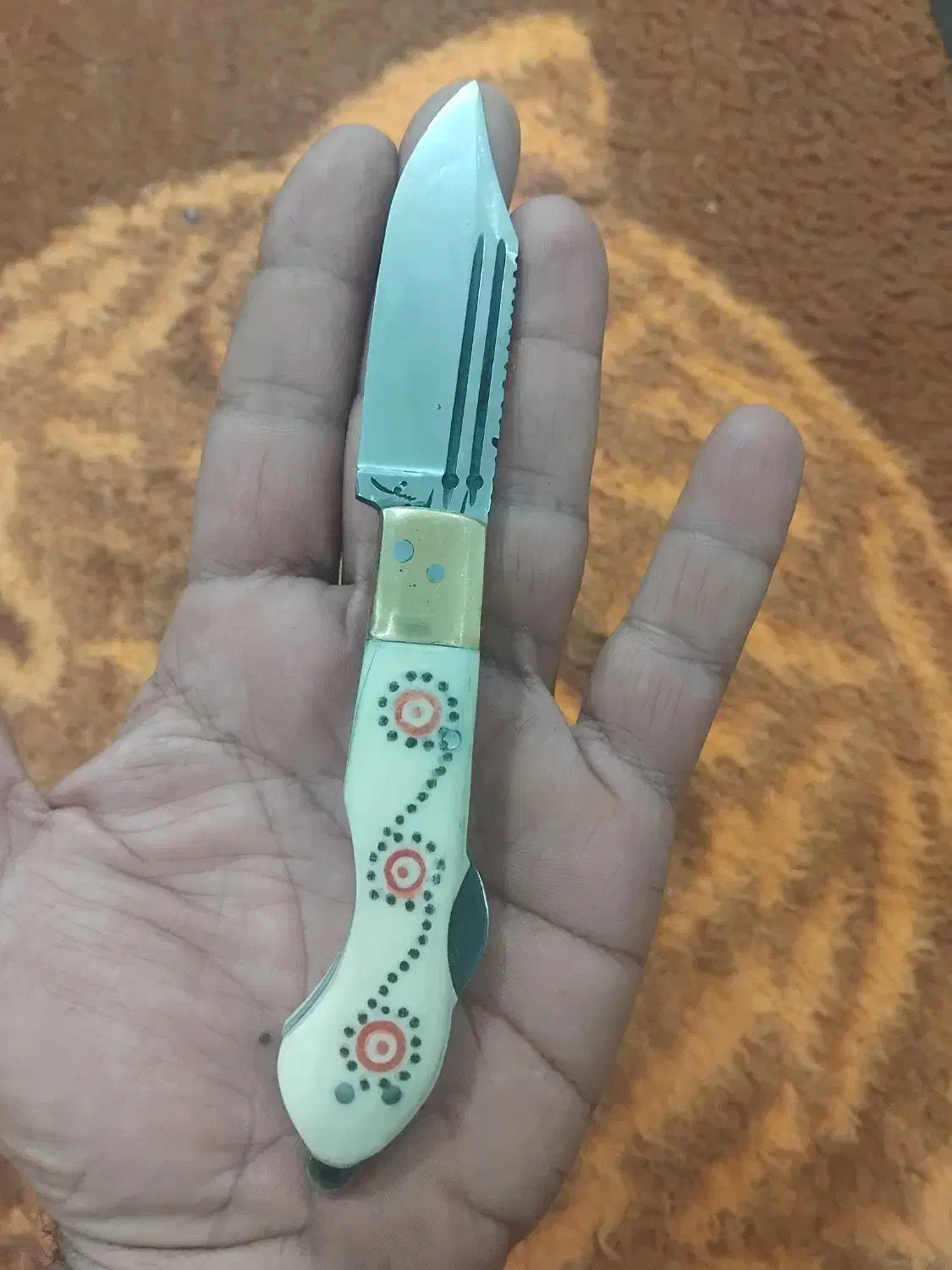 چاقوبابا|کلکسیون اشیاء عتیقه|اهواز, کمپلو جنوبی|دیوار