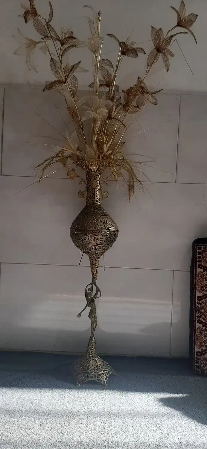 گلدان برنجی|کلکسیون اشیاء عتیقه|نسیم‌شهر, |دیوار