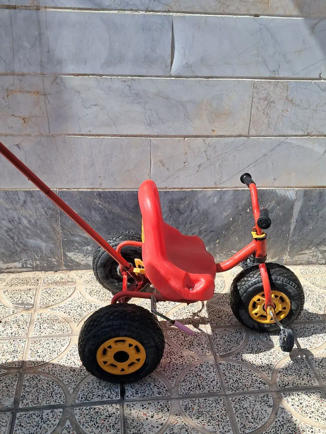 سه چرخه بچه گانه|دوچرخه، اسکیت، اسکوتر|اسلامشهر, شهرک امام حسین (میان آباد)|دیوار