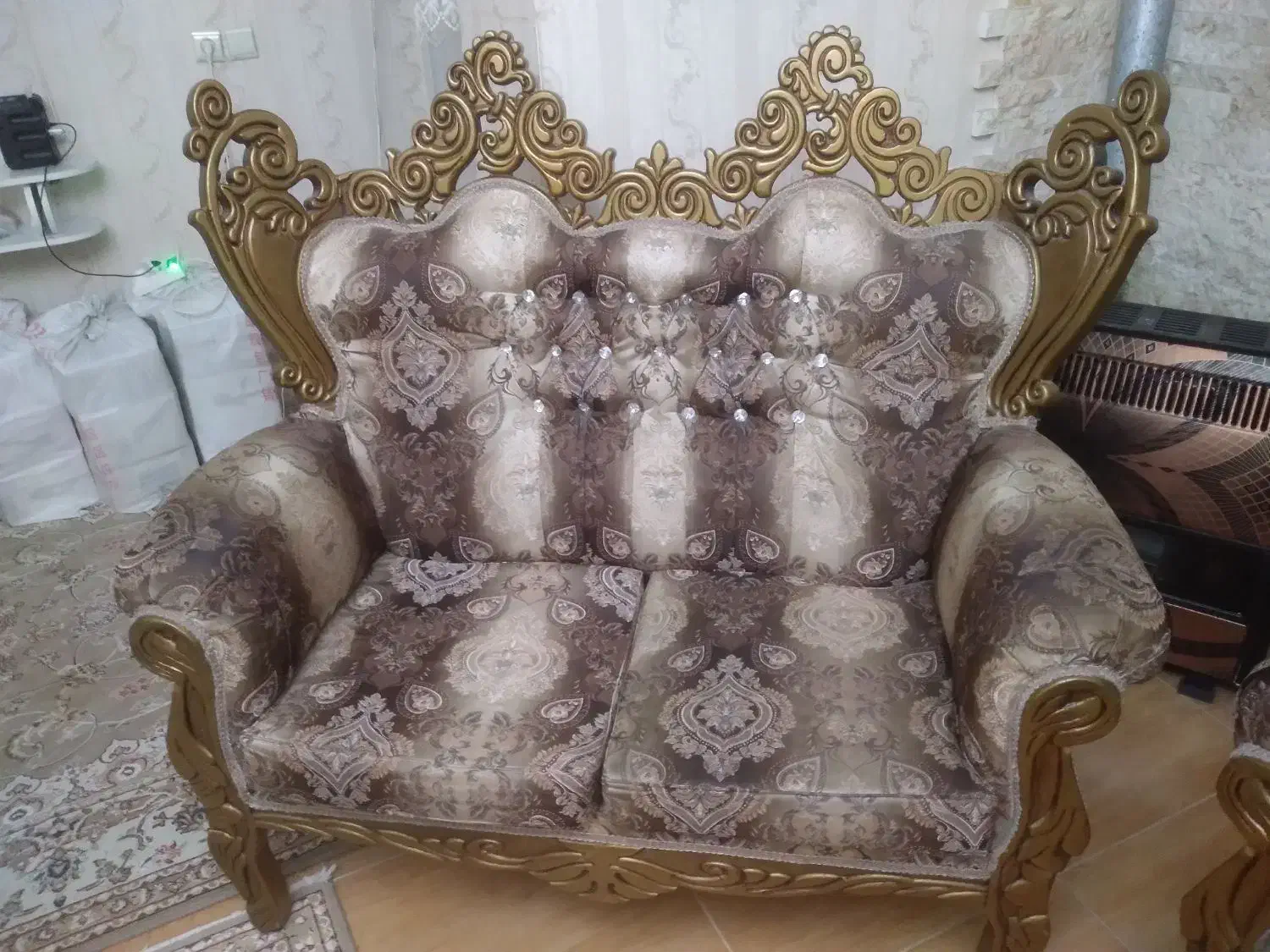مبلمان سلطنتی|مبلمان خانگی و میز عسلی|آستارا, |دیوار