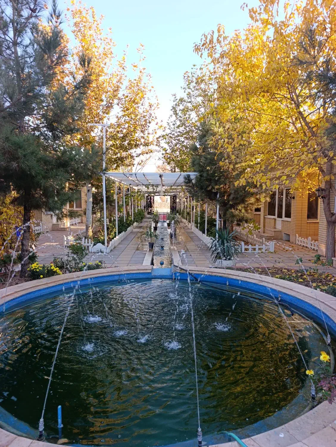 شاگرد جهت کار در کافه رستوران|استخدام خدمات فروشگاه و رستوران|نیشابور, فضل|دیوار