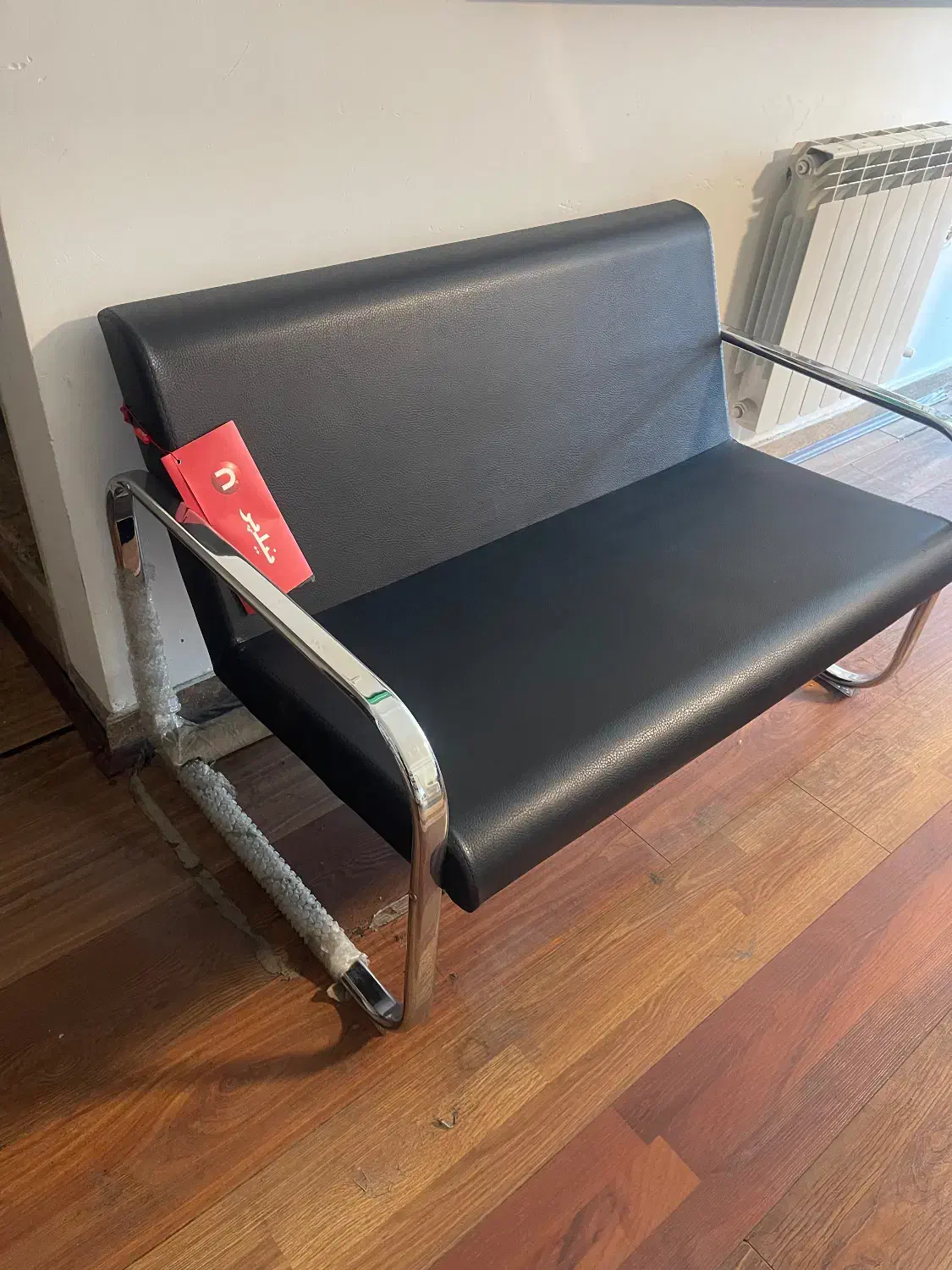 مبل دو نفره انتظار، چرم و استیل|مبلمان اداری|ساری, |دیوار