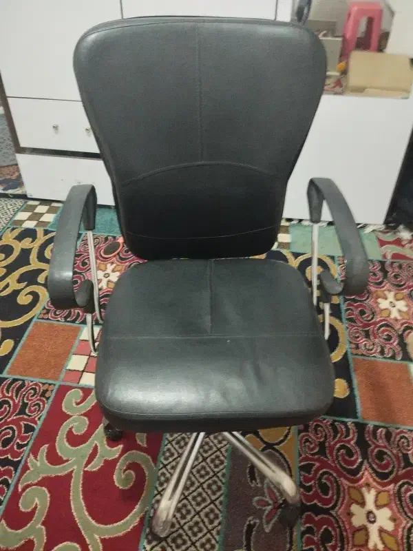 صندلی اداری پایه فلزی نو نو|مبلمان اداری|رباطکریم, نصیرشهر|دیوار