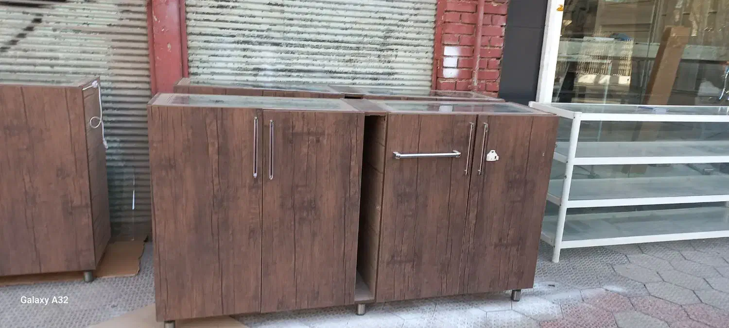 ویترین وپیش خوان مغازه.mdfوفلزی|فروشگاه و مغازه|مبارکه, |دیوار