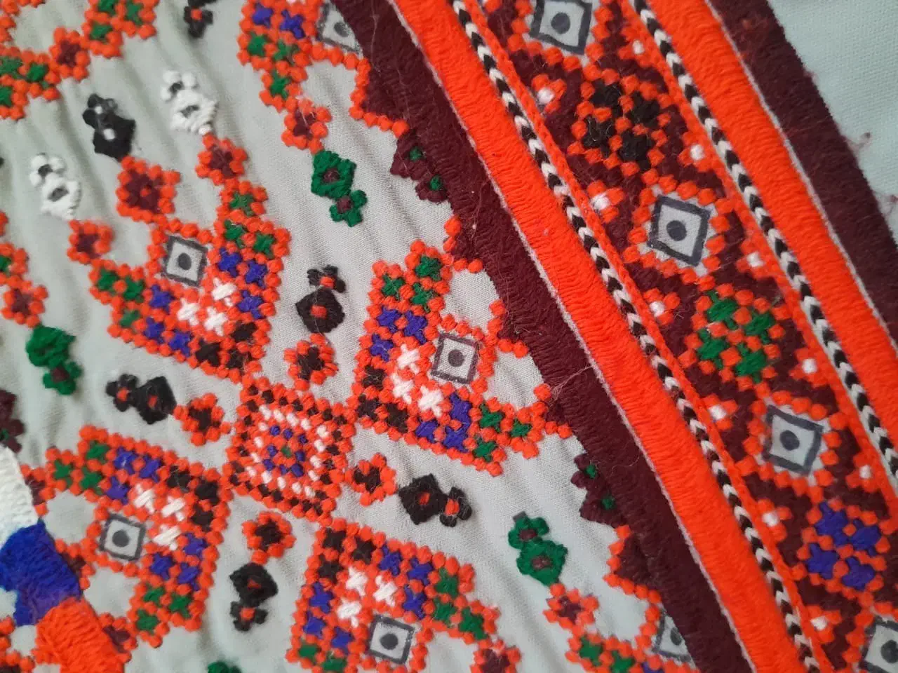 دوزنده و دوچگر میخام|استخدام هنری و رسانه|ایرانشهر, |دیوار