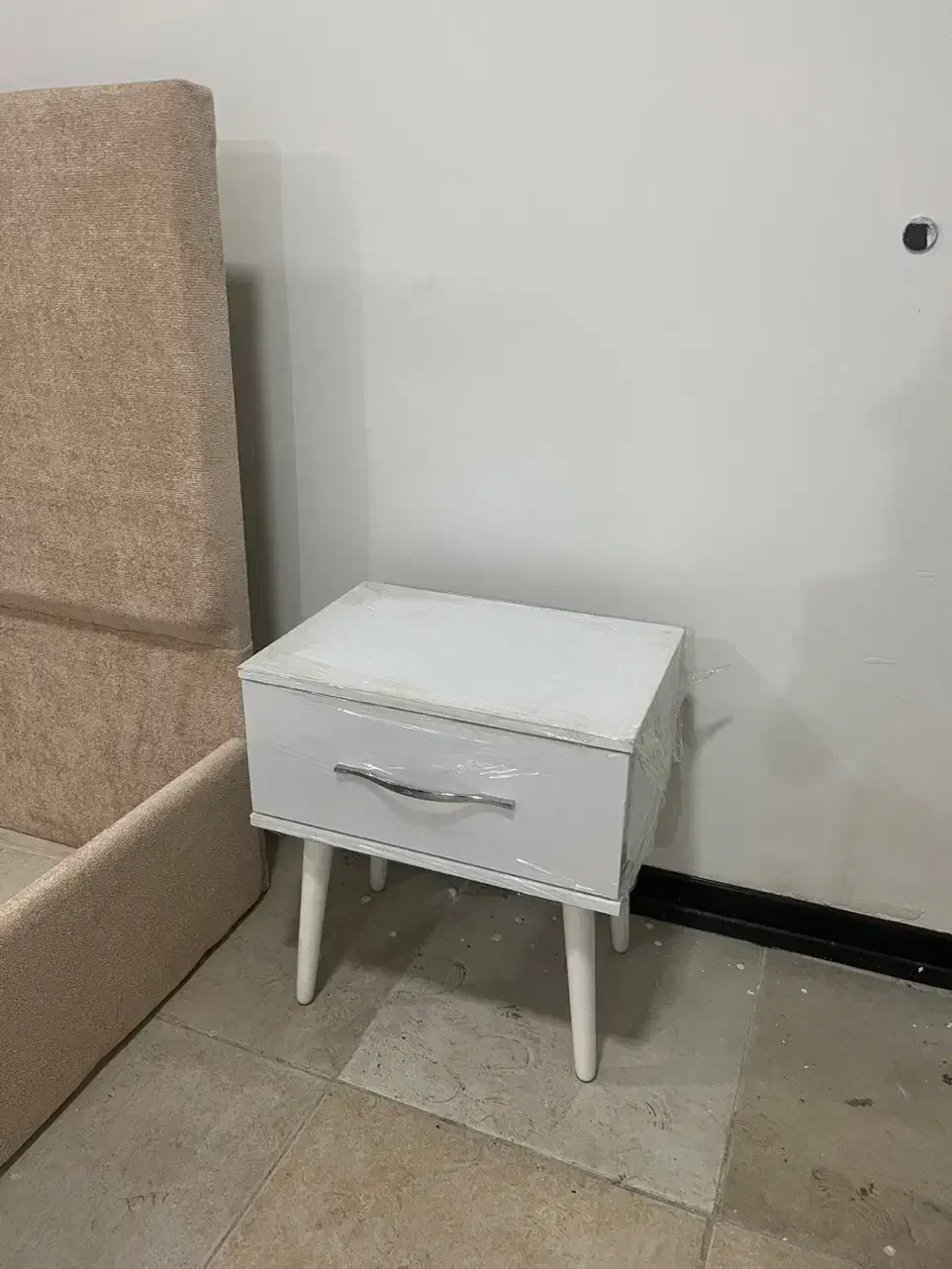 سرویس خواب|تخت و سرویس خواب|بابل, |دیوار