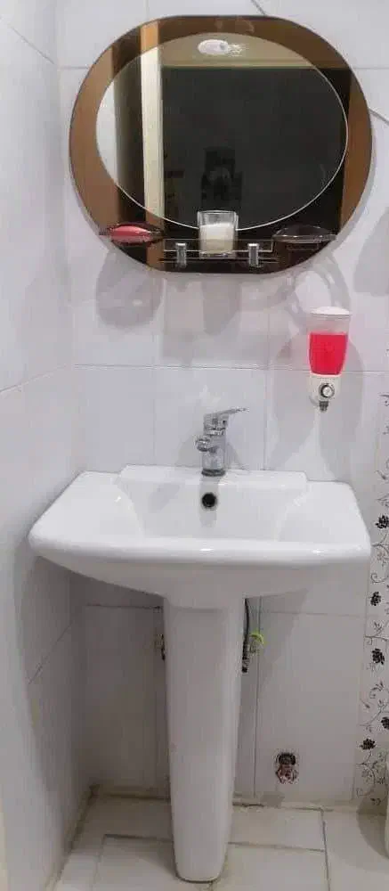 روشویی و آینه|لوازم سرویس بهداشتی|مشکیندشت, |دیوار