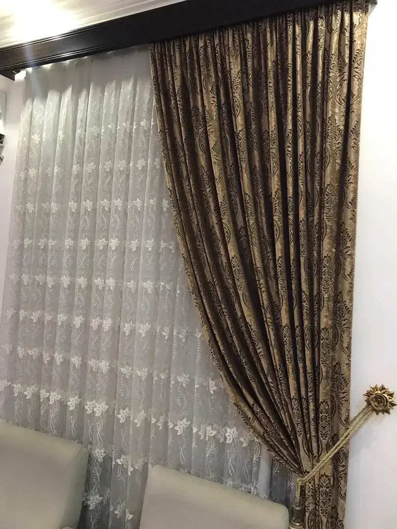 2 عدد پرده 3 متری حریر ترک همراه کتیبه و چوب پرده|پرده، رانر، رومیزی|دوگنبدان, |دیوار