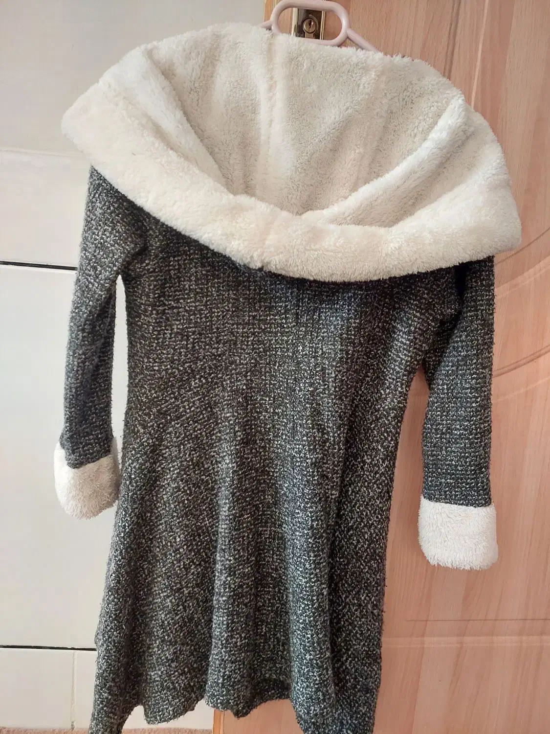 بافت گرم کلاه تدی|لباس|نیریز, |دیوار