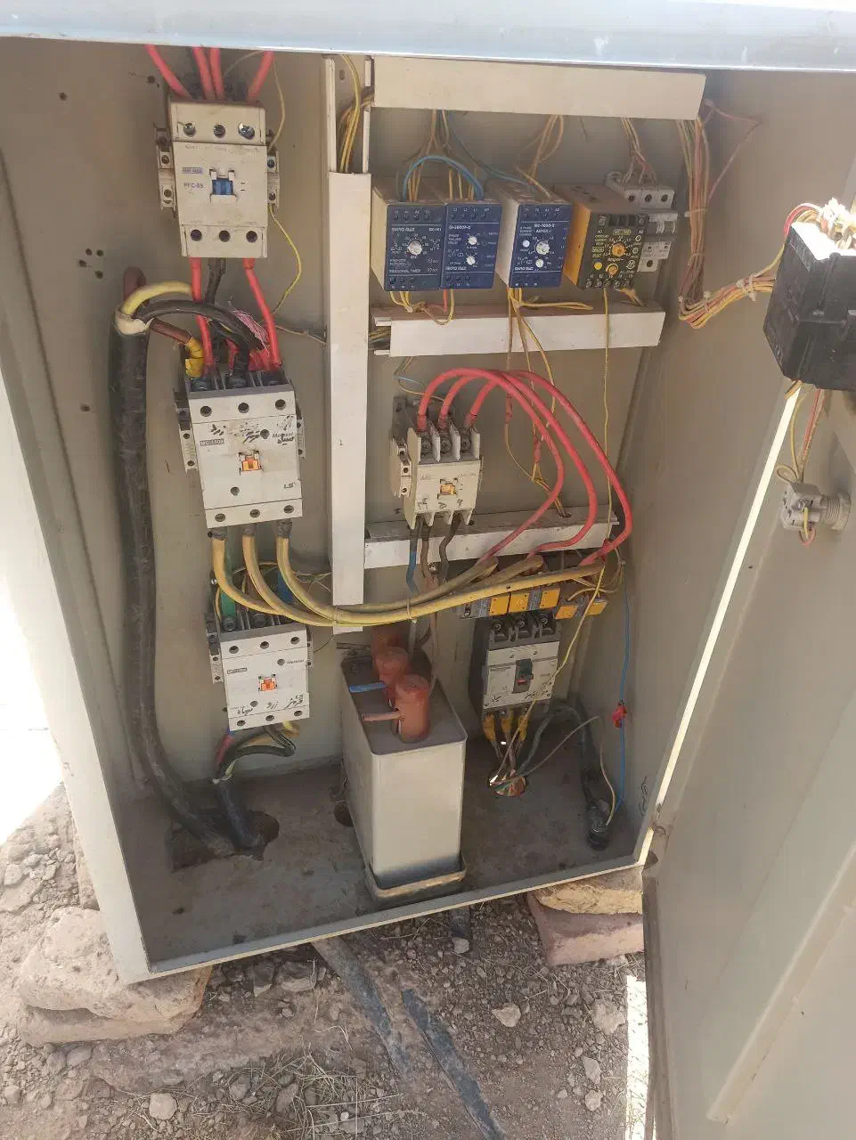 برقکار صنعتی  (تابلو برق)|خدمات پیشه و مهارت|ایرانشهر, |دیوار