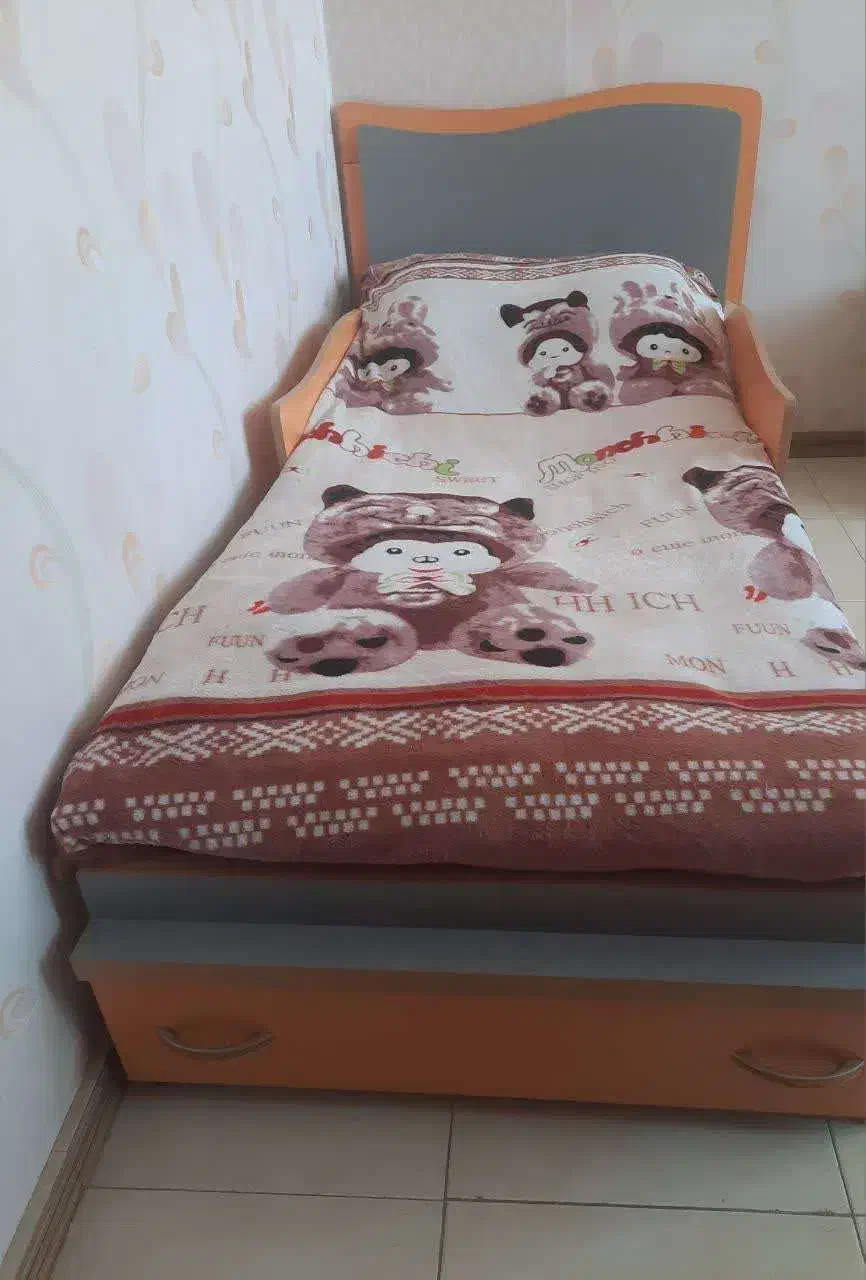 سرویس خواب کودک و نوجوان|تخت و صندلی بچه|اصفهان, شیخ اشراق|دیوار