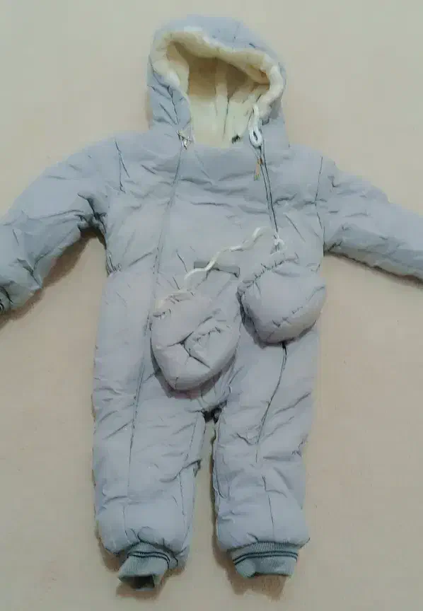 سرهمی|کفش و لباس بچه|بانه, |دیوار