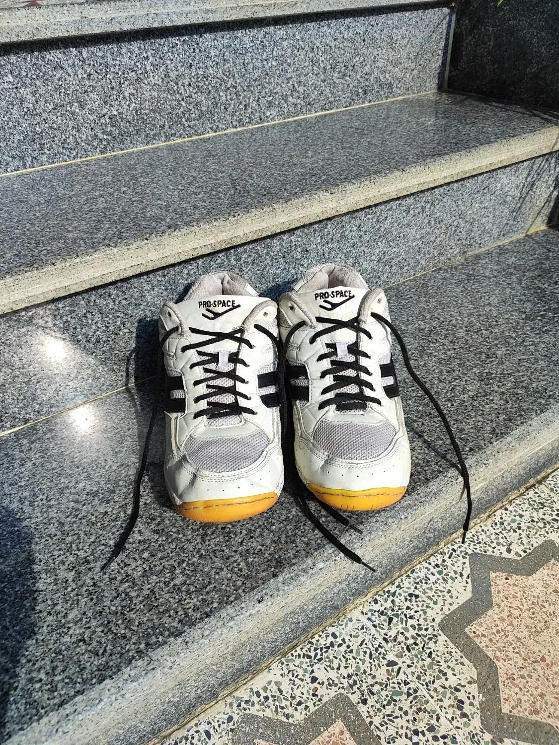 کتونی والیبال|کیف، کفش، کمربند|رضوانشهر, |دیوار