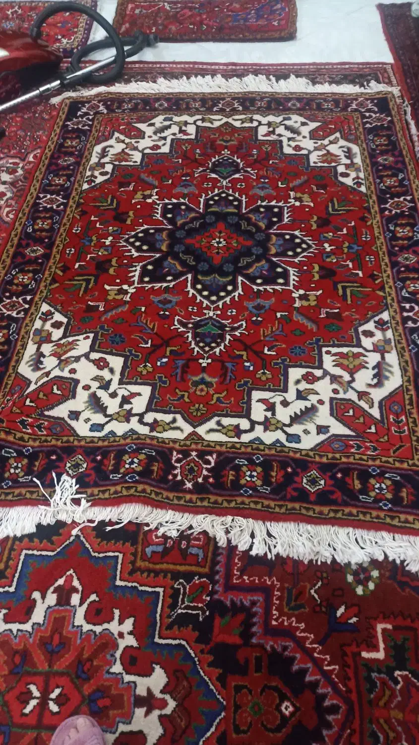 دوتا فرش دست بافت بارماخ توخشی تازه|فرش|تبریز, |دیوار