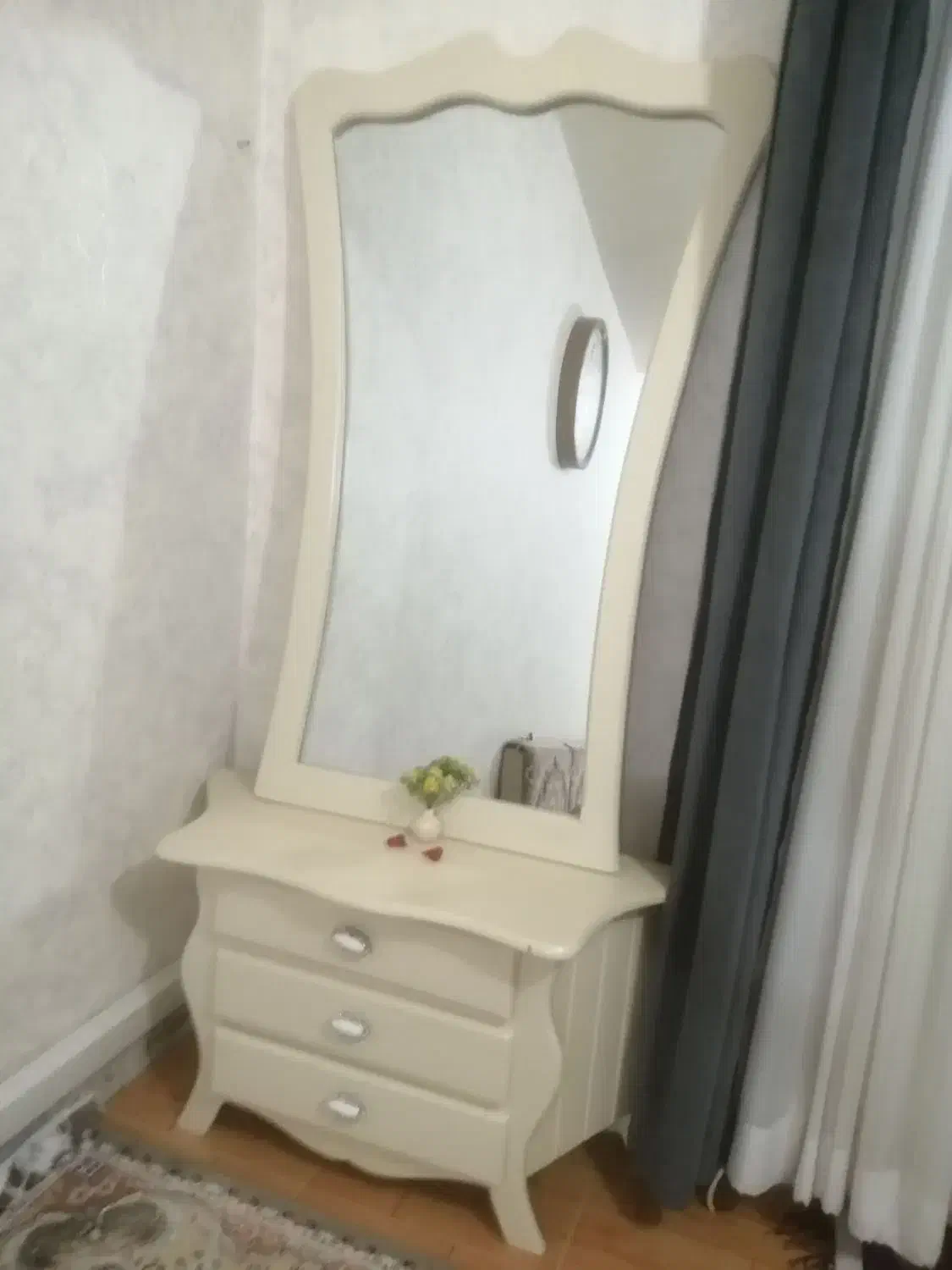 اینه کنسول کلاسیک و شیک|بوفه، ویترین، کنسول|کرمانشاه, |دیوار