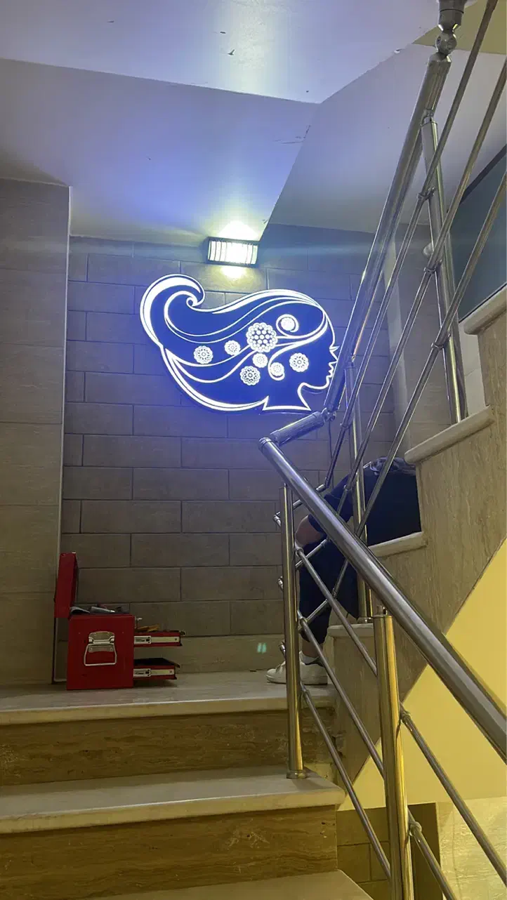 تابلو سه بعدی|آرایشگاه و سالنهای زیبایی|اصفهان, خانه اصفهان|دیوار