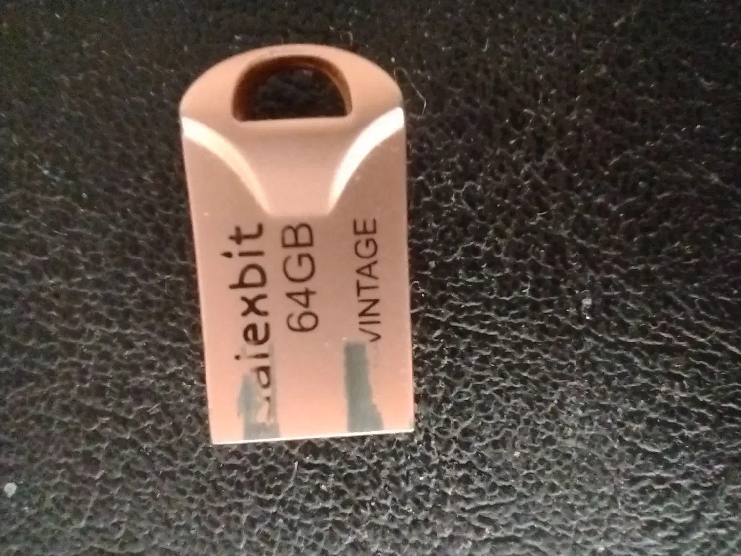 فلش ۶۴   ۲۵۰ هزار تومن|قطعات و لوازم جانبی رایانه|زنجان, |دیوار