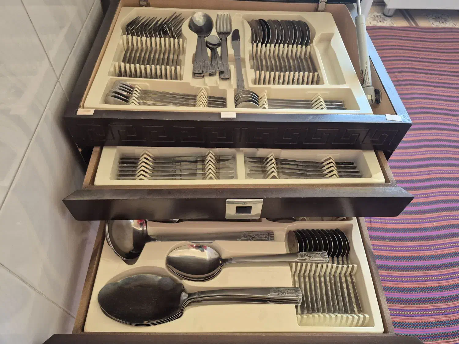 میز کنسول جای قاشق چنگال|بوفه، ویترین، کنسول|جرقویه, |دیوار