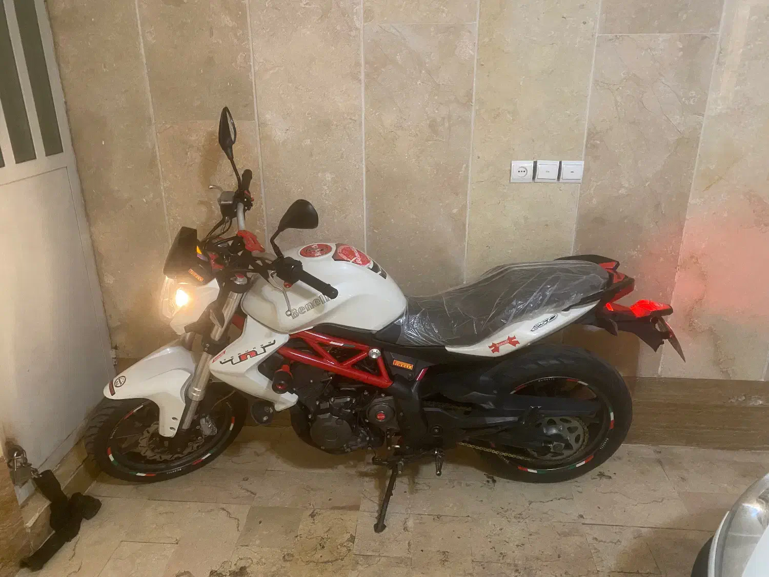 بنلی ۳۰۰مدل ۹۷ اصلی|موتورسیکلت|کرج, کوی امامیه|دیوار