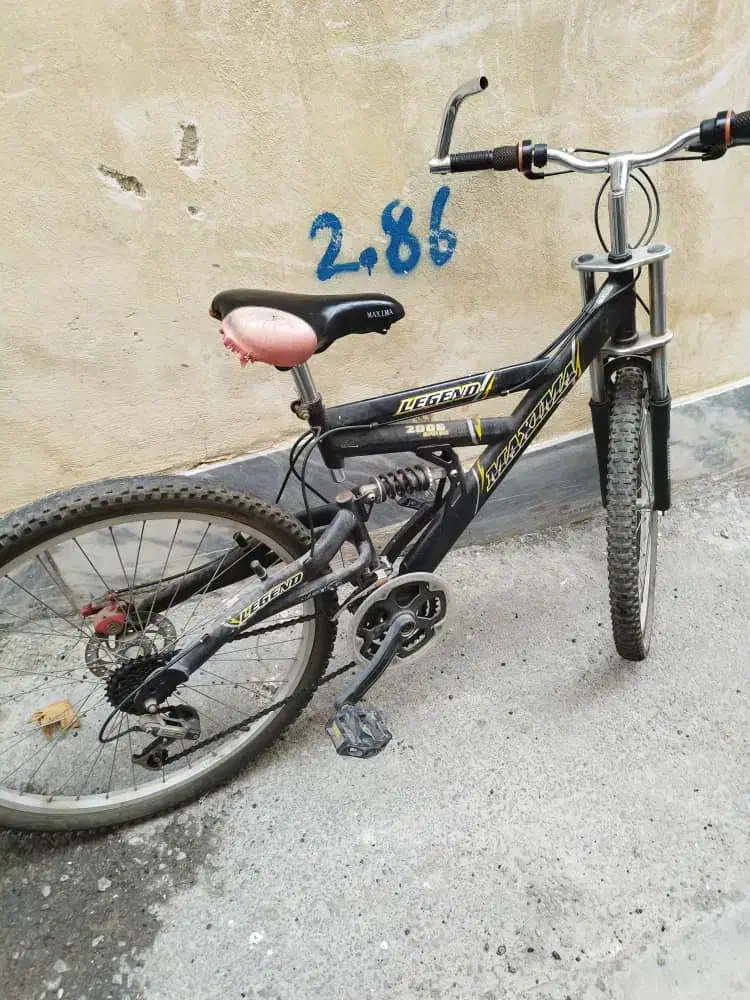 دوچرخه|دوچرخه، اسکیت، اسکوتر|بومهن, |دیوار