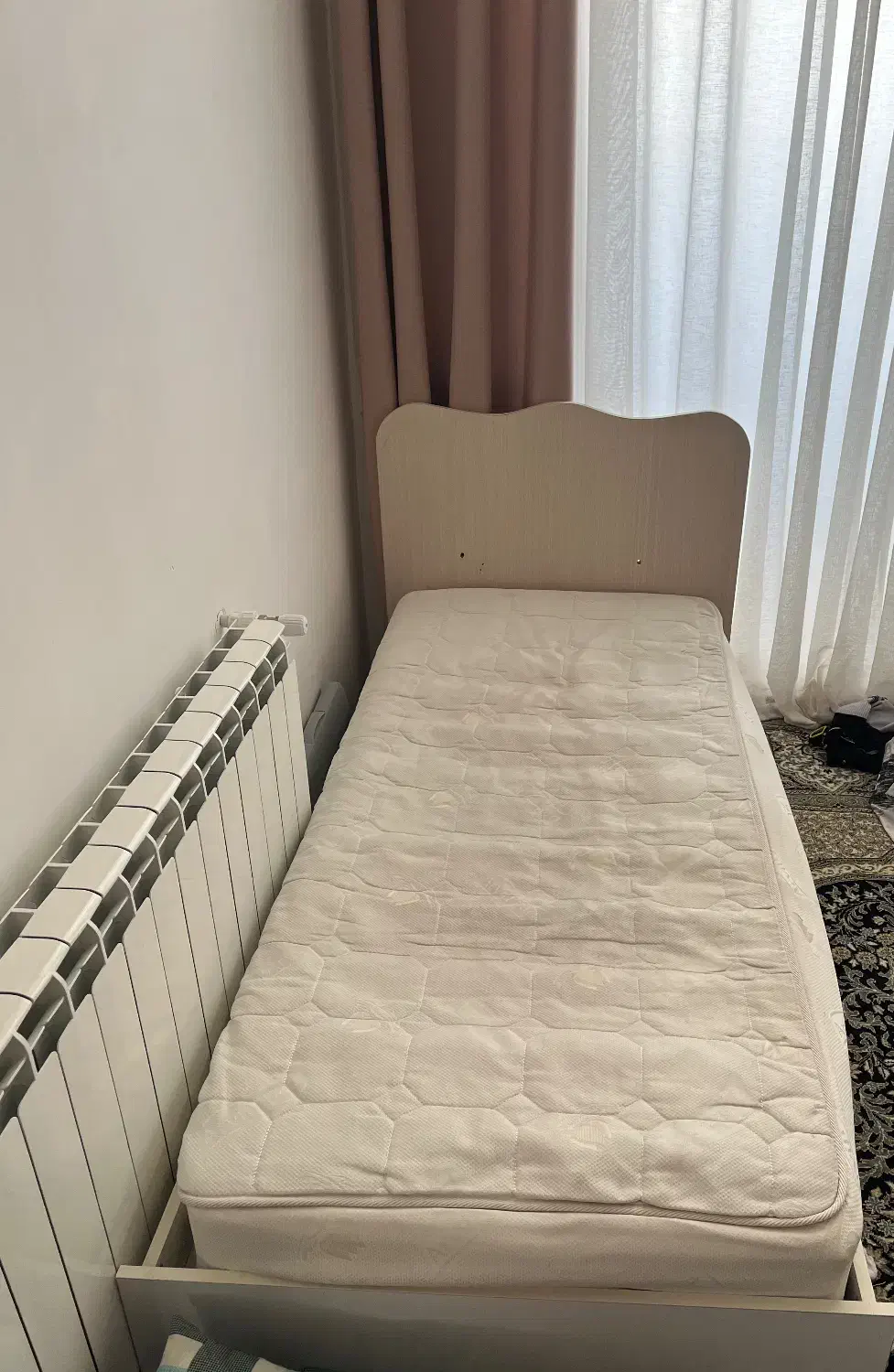 تخت تکنفره نوجوان|تخت و سرویس خواب|یزد, |دیوار