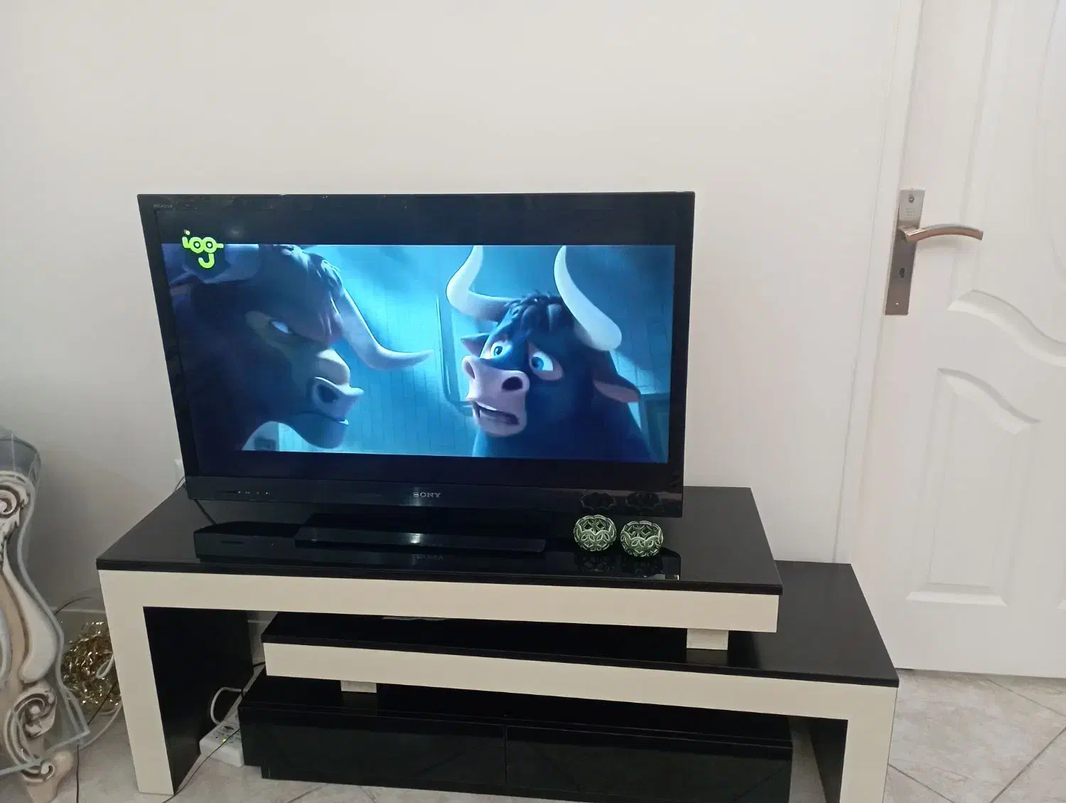 تلویزیون ال ای دی۴۳اینچ|تلویزیون و پروژکتور|تهران, مسعودیه|دیوار