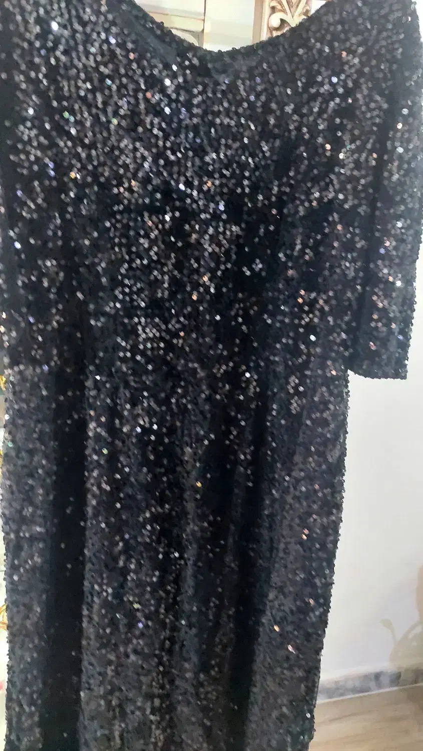 لباس مجلسی|لباس|مشهد, انقلاب|دیوار