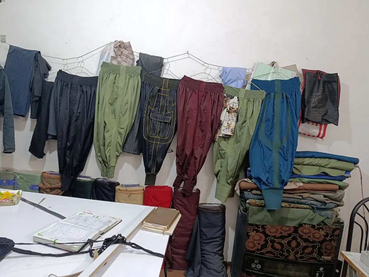 شلوار کردی زندانبافت|لباس|جغتای, |دیوار