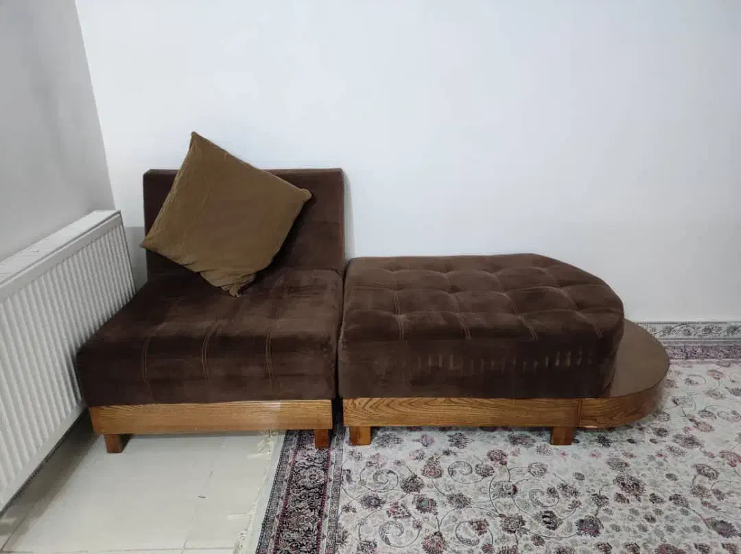 مبل‌۶‌نفره همراه پاف ومیز بار|مبلمان خانگی و میز عسلی|قرچک, باقرآباد|دیوار