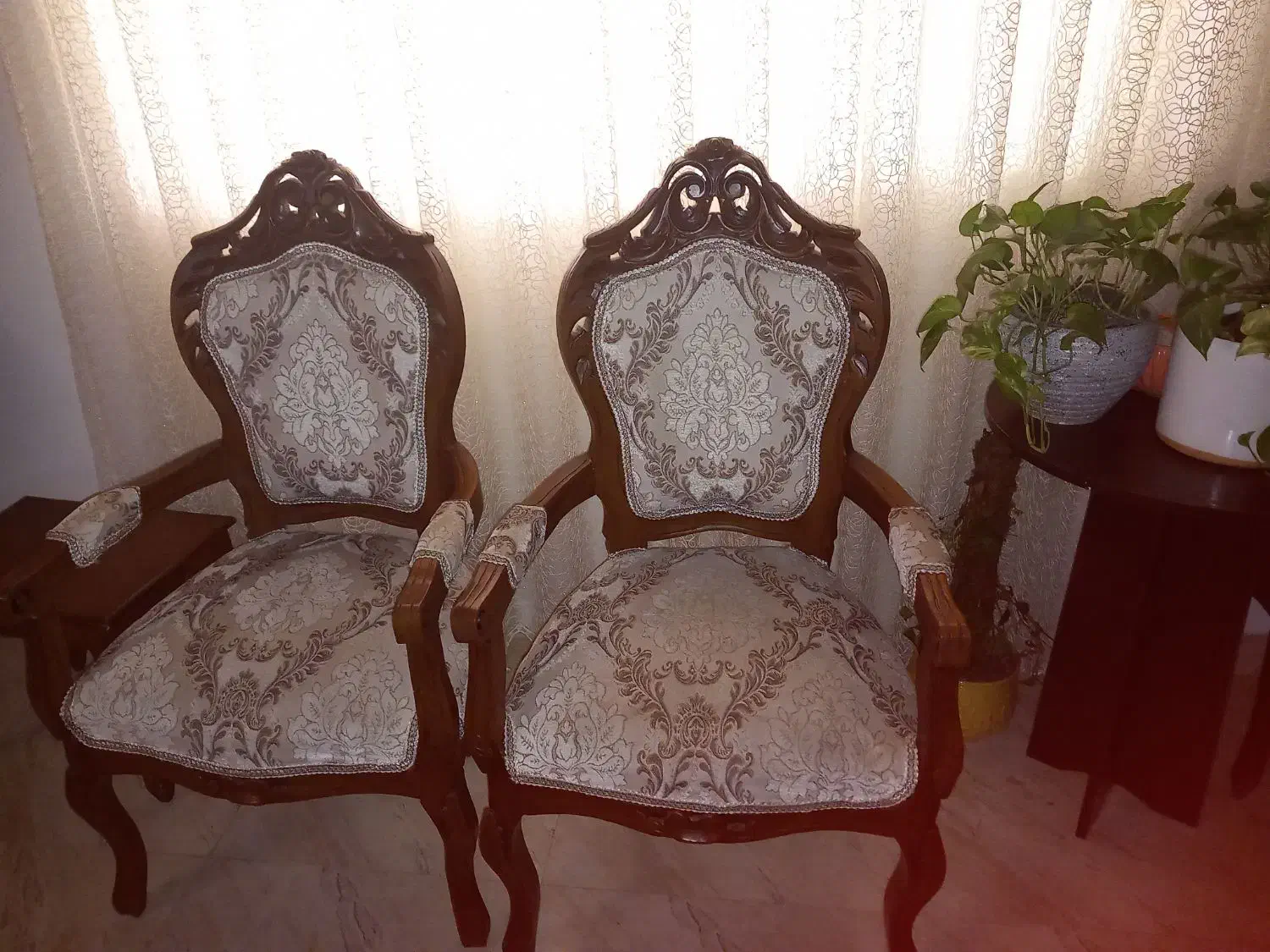 مبلمان|مبلمان خانگی و میز عسلی|رویان, |دیوار