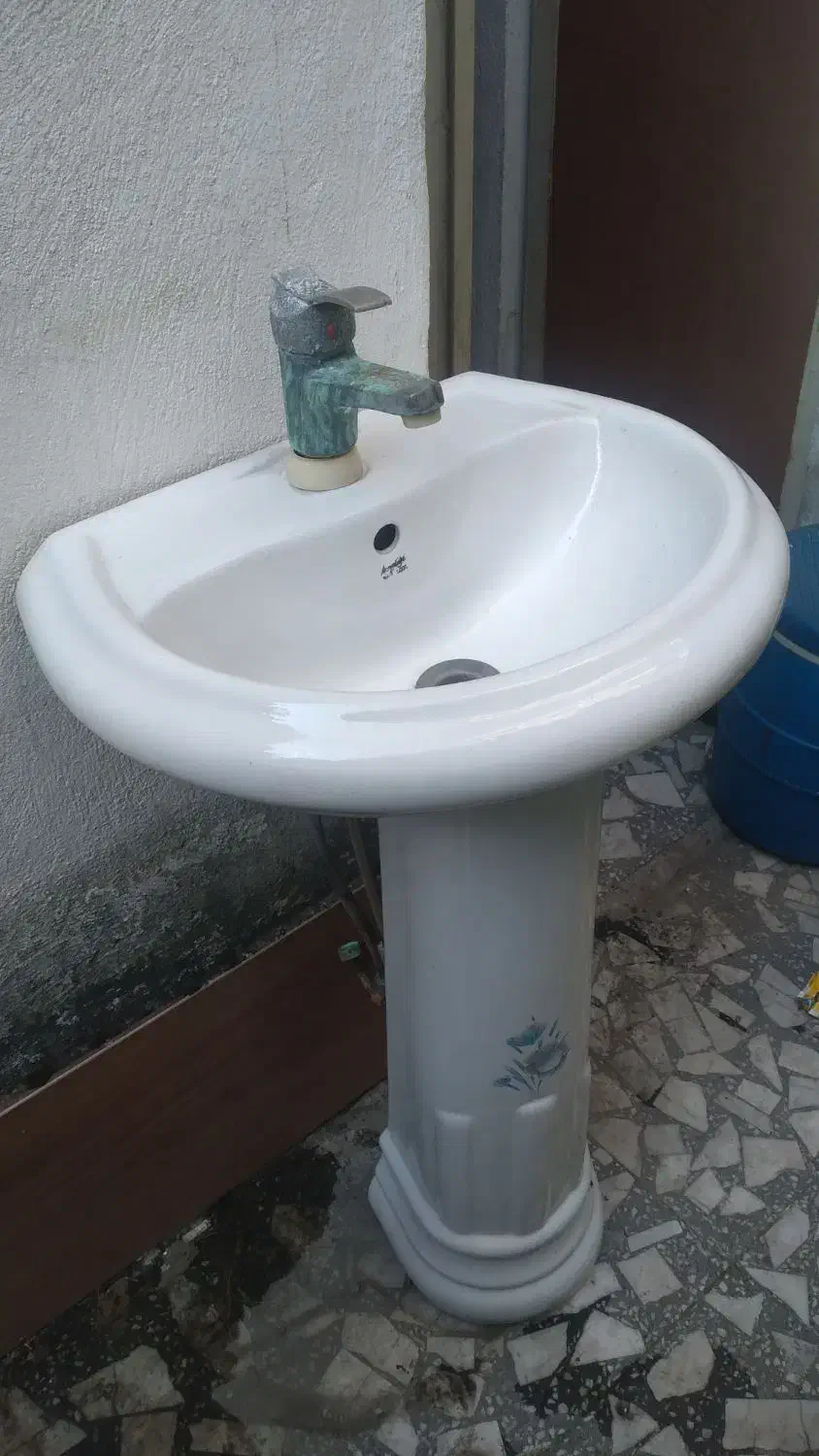 روشویی سالم|لوازم سرویس بهداشتی|رشت, پاستوریزه|دیوار